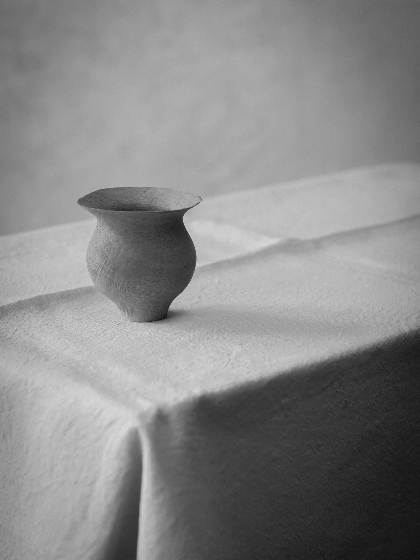 En las &uacute;ltimas semanas, hemos estado viviendo en un tiempo antiguo, el tiempo de antes de las redes sociales. Necesitamos vivir ah&iacute; para no ver ni sentir el ruido que resulta alienante y nos distrae para crear y seleccionar la belleza y