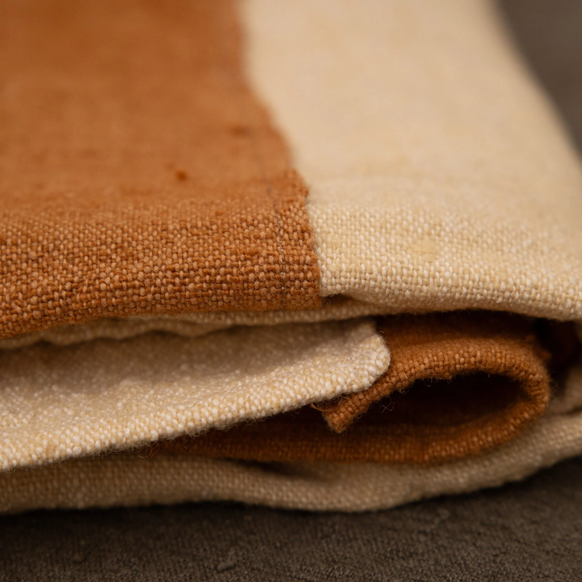 PLAID “RED EARTH” DE PICOTE LANA Y LINO