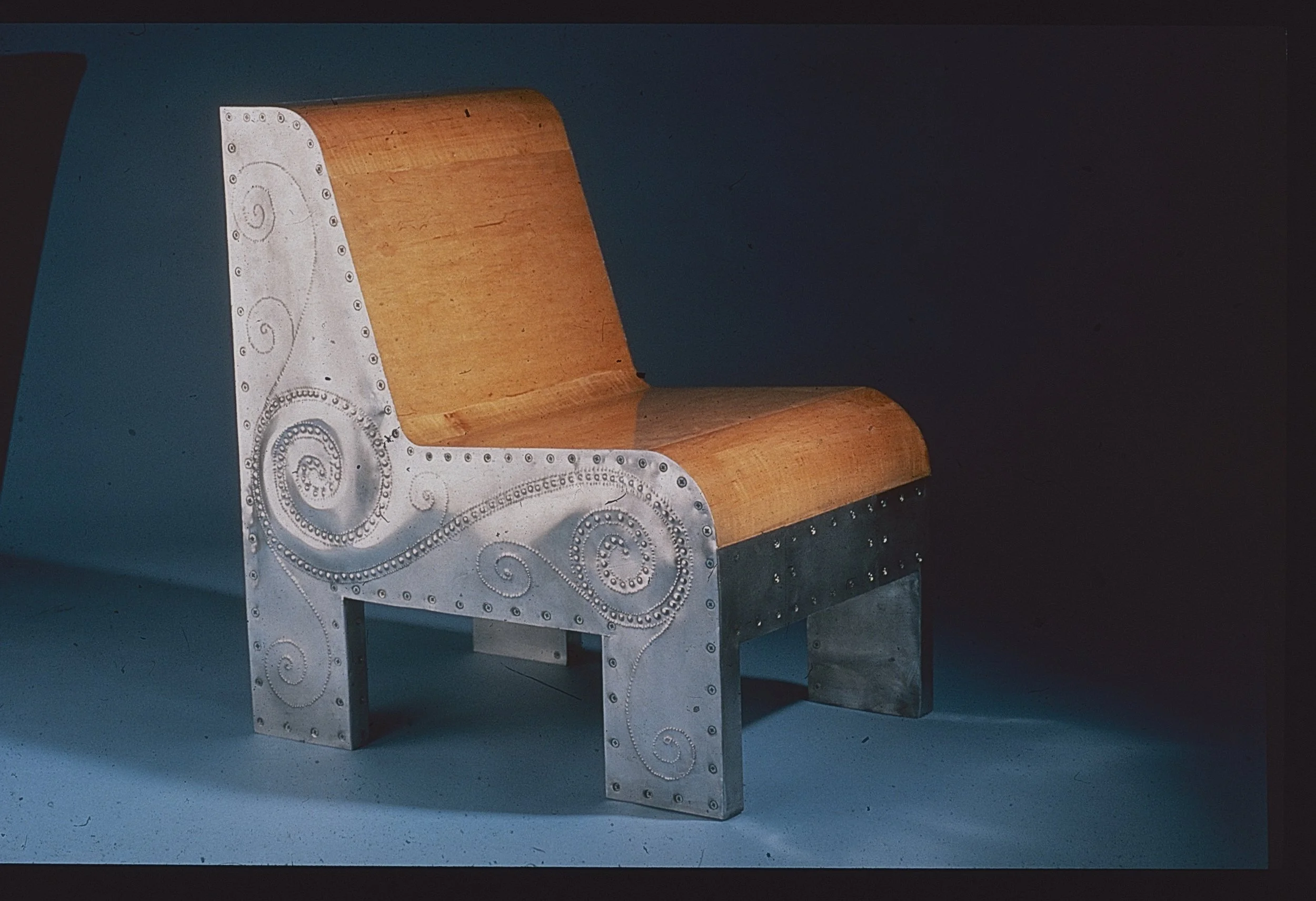 chaise medium.jpg