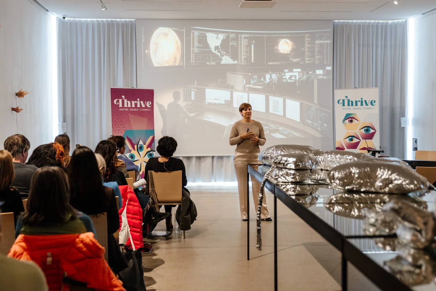 Alexandra-Wander-Thrive-Plus-Keynote-Claim-Your-Space-Lumen-Kronplatz.jpg