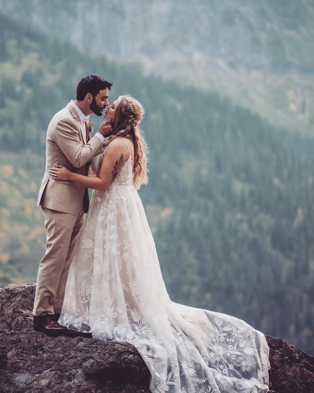 Missing these sweet moments from Fall- but excited for romantic snow photos. 

A little update from the Elope Montana photographer team (officiant update coming next!)&mdash;

Ahlani is living on her sailboat in the Bahamas this winter with her parte