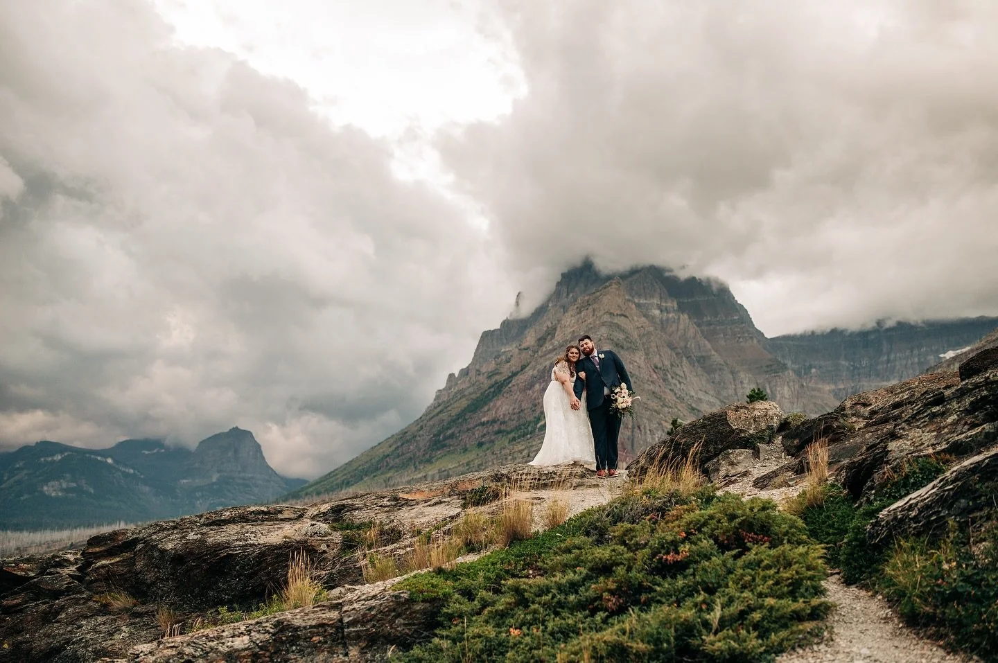 It&rsquo;s blogging szn around here y&rsquo;all! Haley &amp; Luke, what a dreamy day full of weather surprises! Read more on our blog, link in bio. 

Vendors:
Photography: @jennifervernarskyphotography
Officiant: @erinsabin_wellness
Hair &amp; Make-U