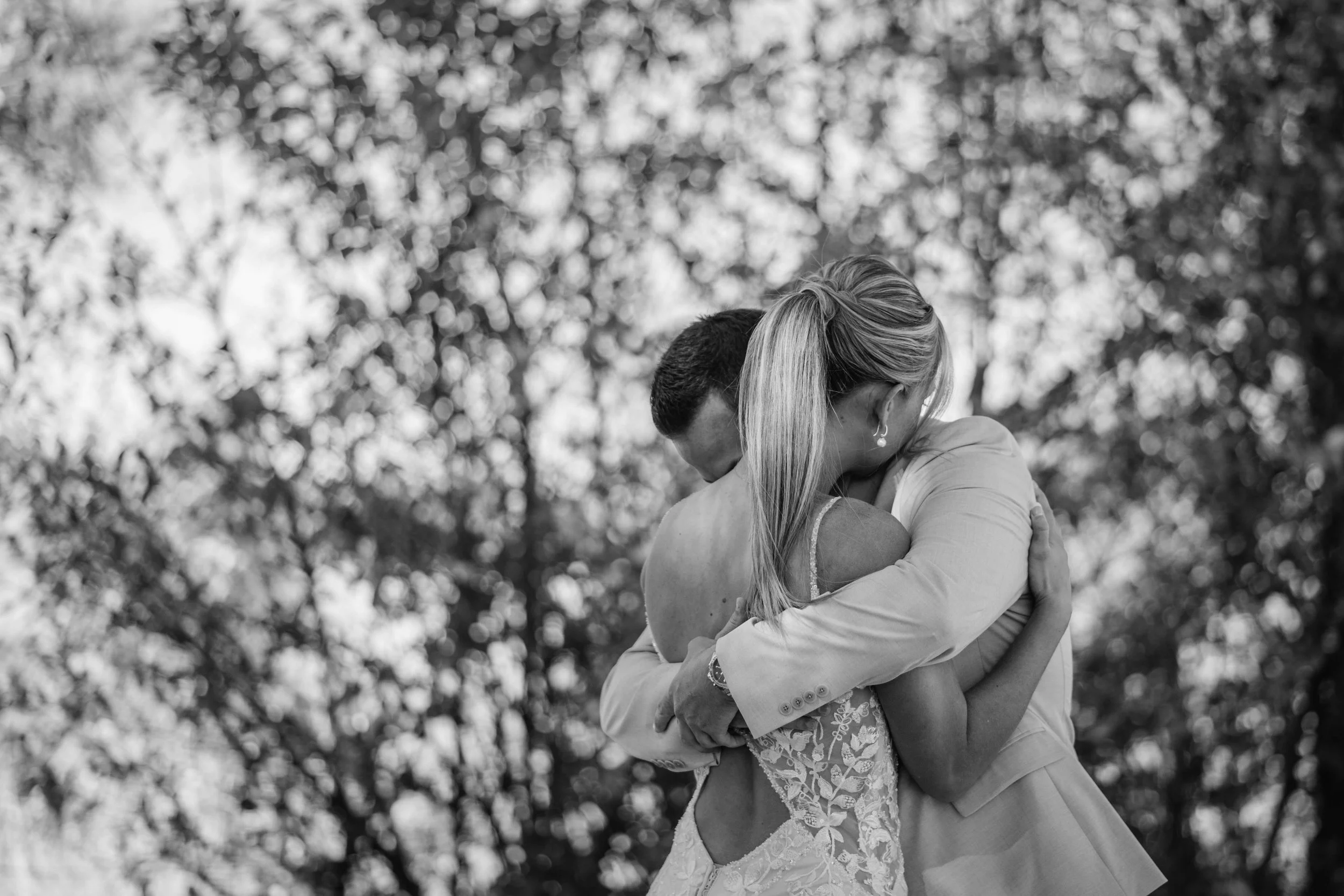 lindseyjanephotography_firstlook0022.jpg