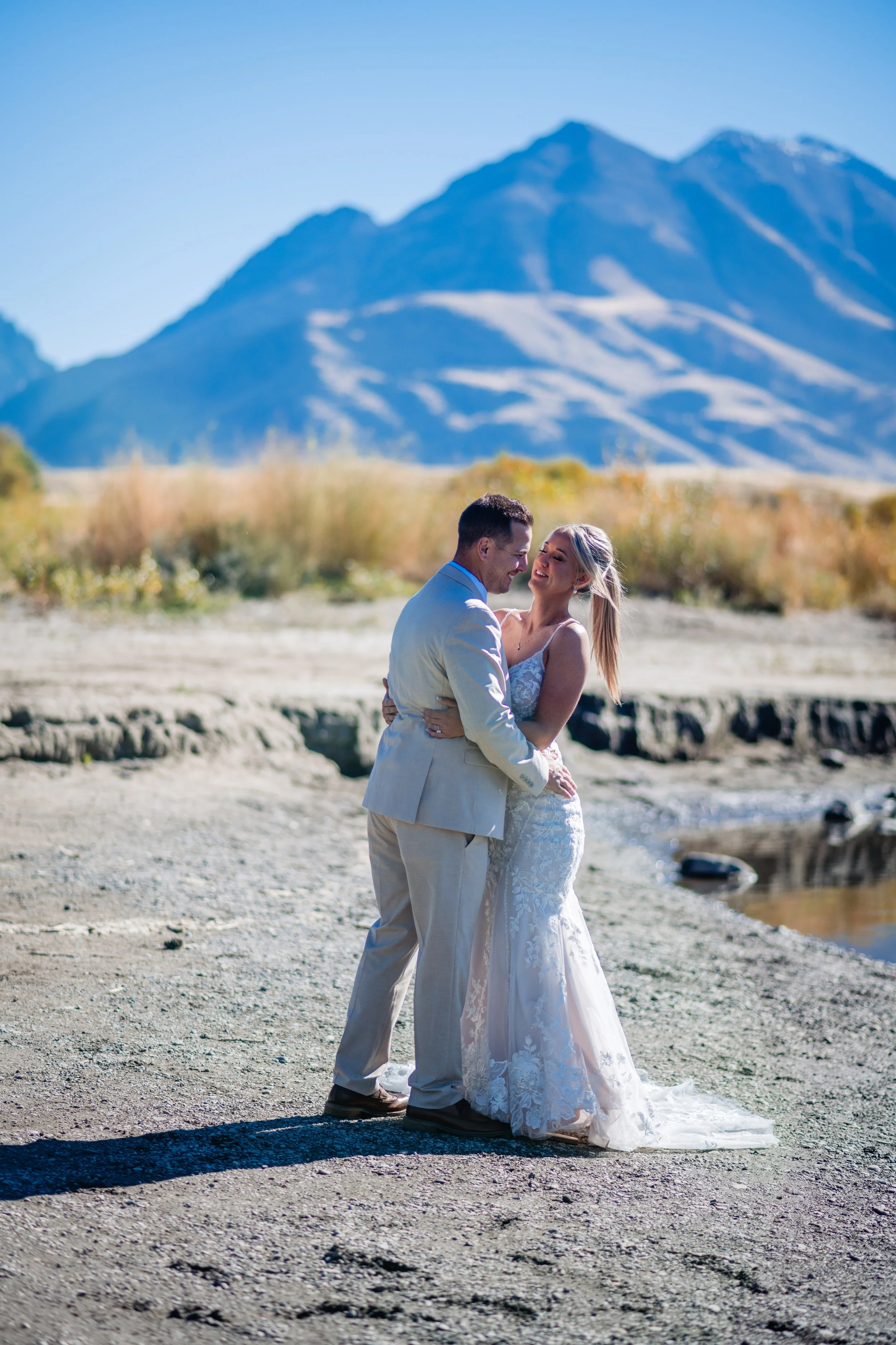 lindseyjanephotography_couple_YR0013.jpg