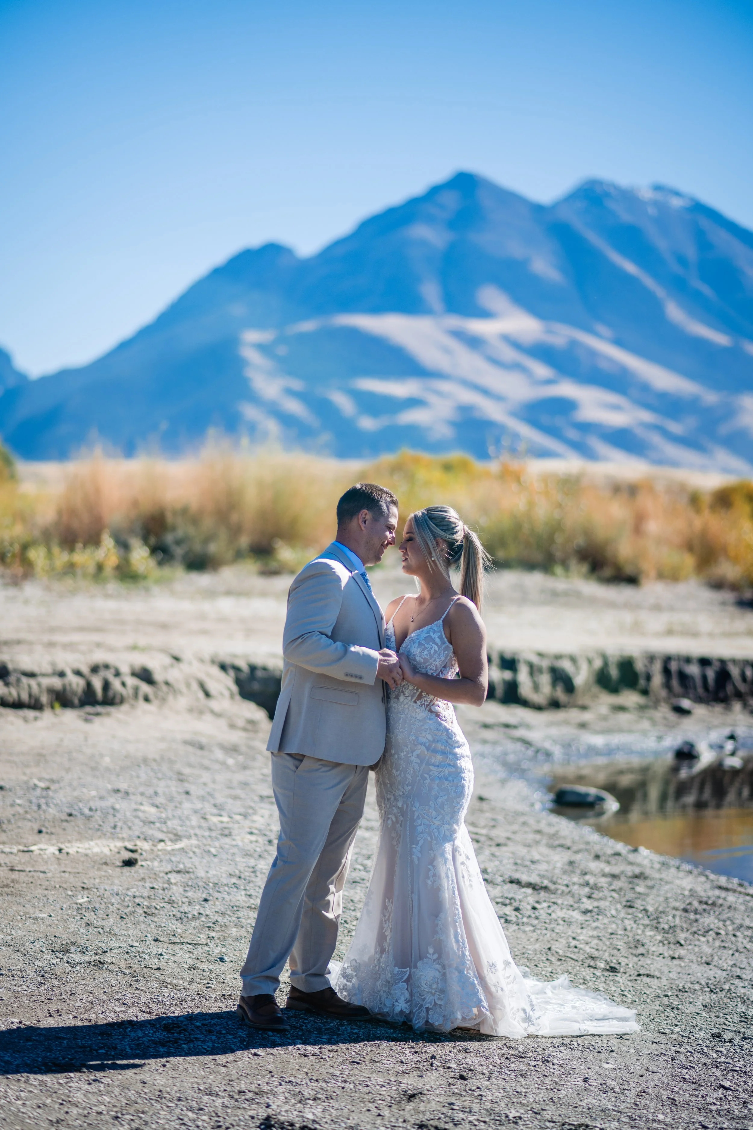 lindseyjanephotography_couple_YR0017.jpg
