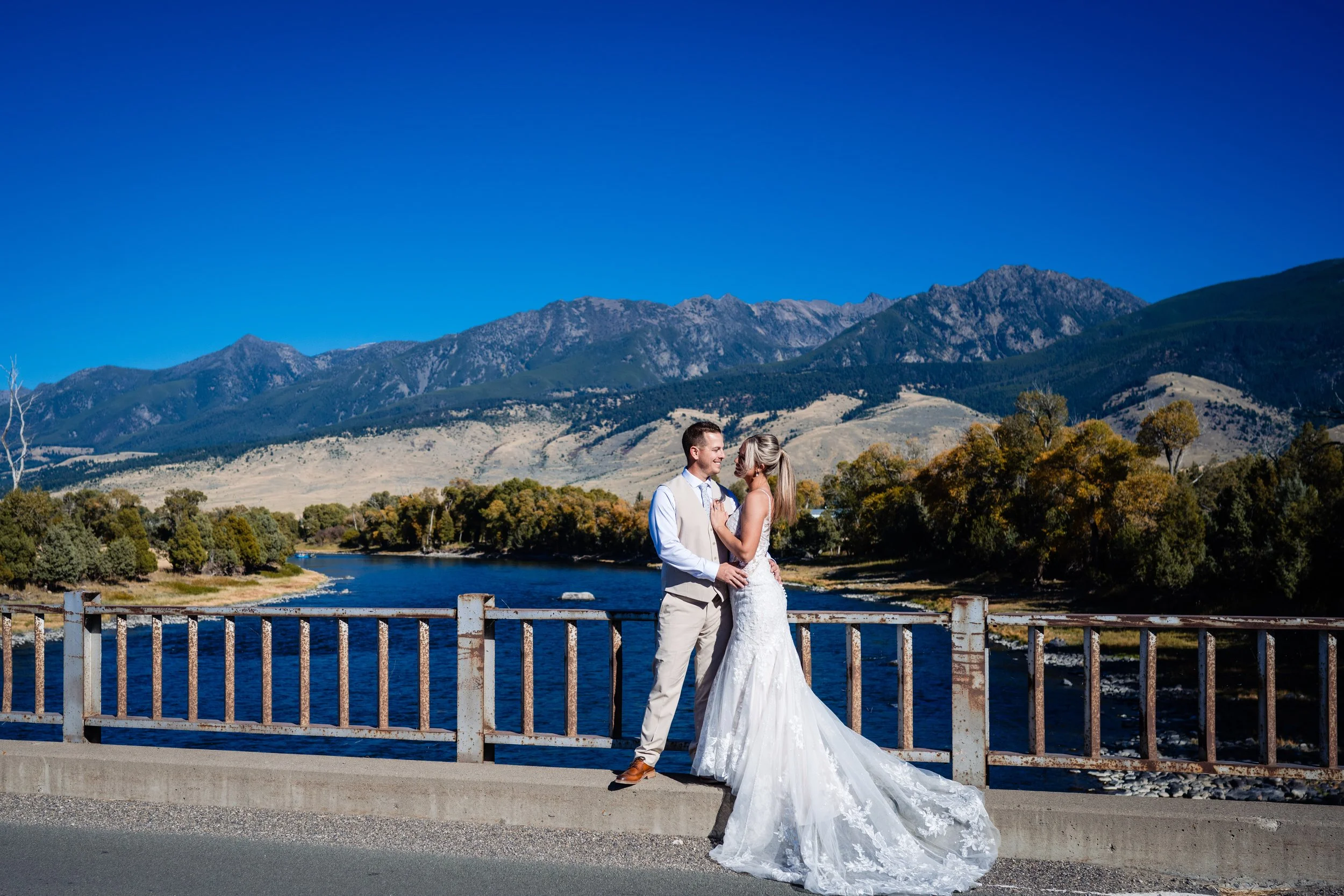 lindseyjanephotography_couple_YR0140.jpg