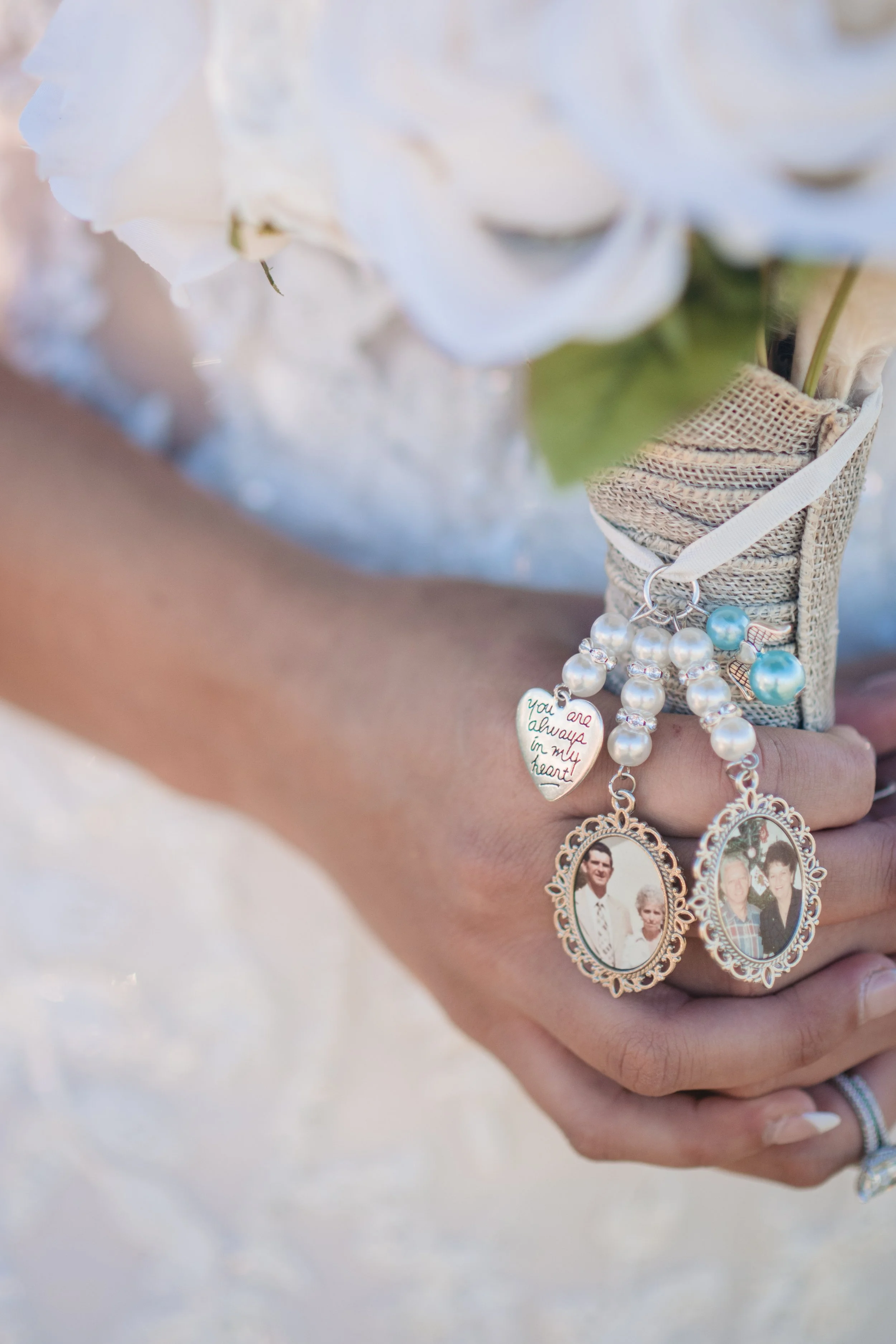 lindseyjanephotography_details_bceremony0063.jpg