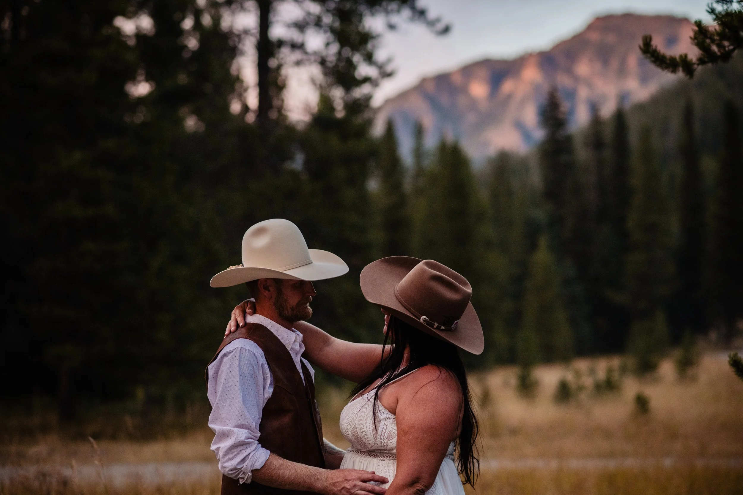 lindseyjanephotography_couple0014.jpg