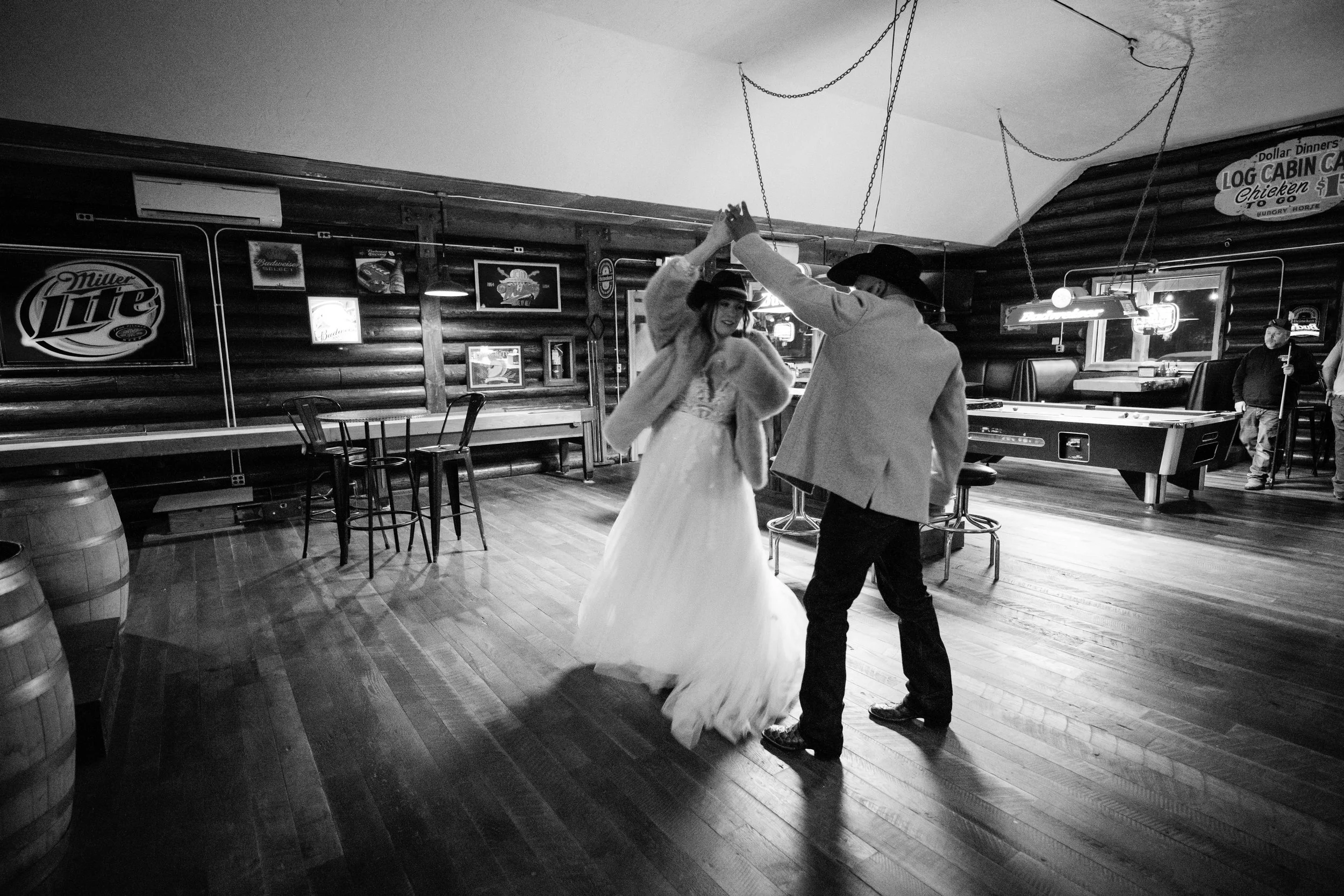 elopemontana_barlife0063.jpg