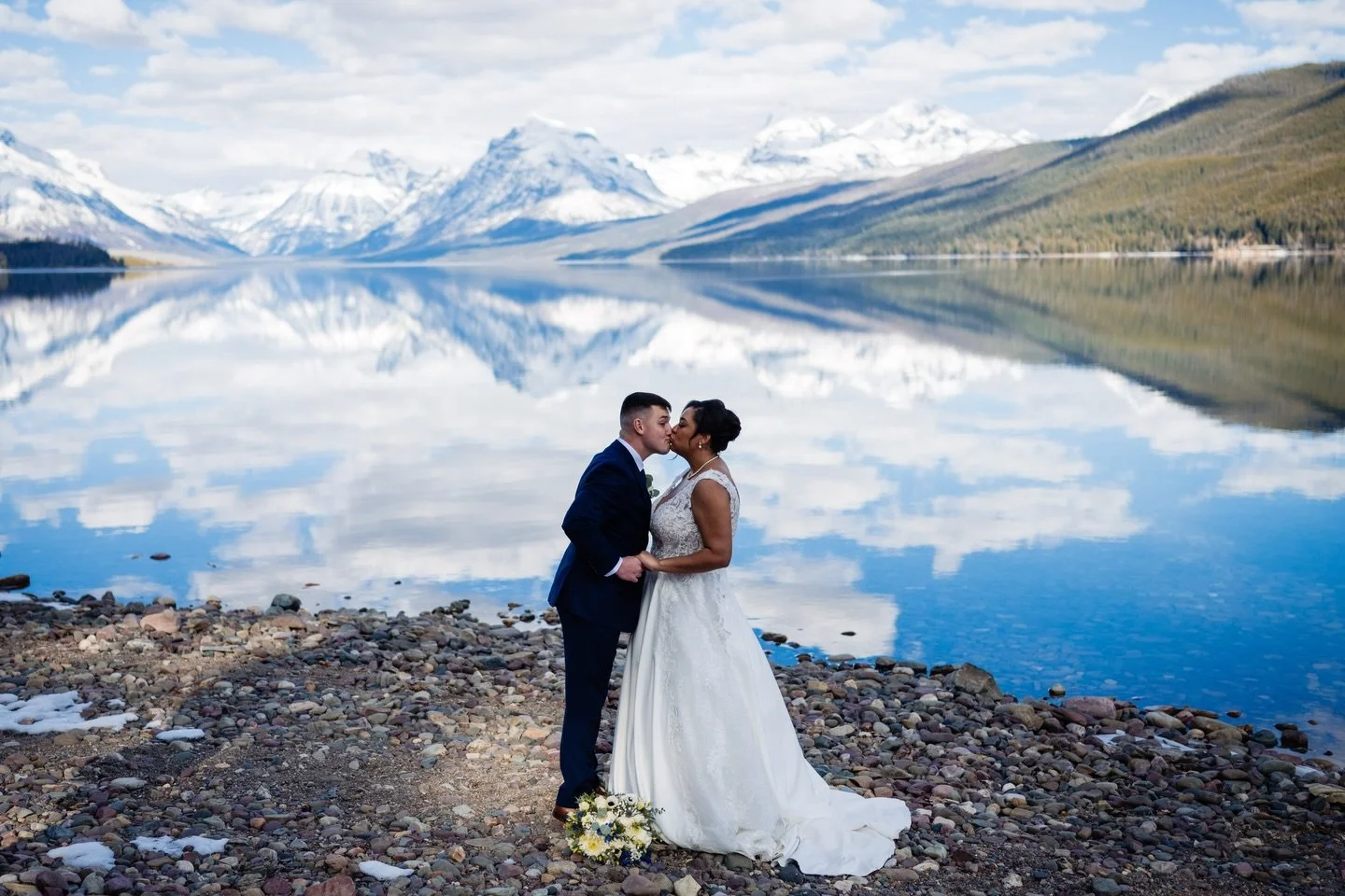 Officiated by the wonderful Erin, the Ryan&rsquo;s Beach ceremony took place beside a lake so glassy it felt unreal. The mirror-like reflections were hands down some of the most stunning we&rsquo;ve ever seen. More on the blog! 
🪞🪞🪞🪞🪞🪞🪞🪞🪞🪞?