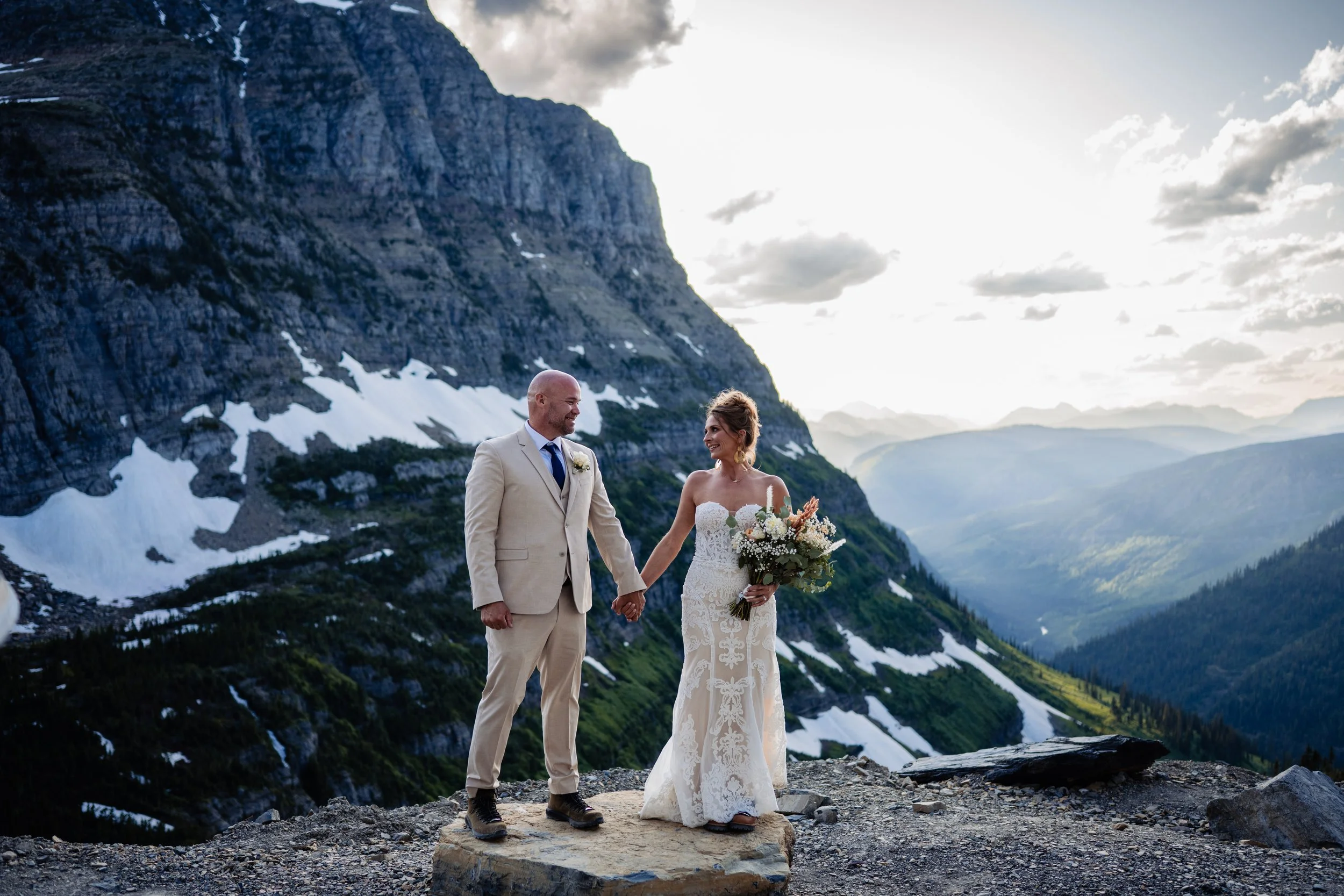 elopemontana_couple0030.jpg