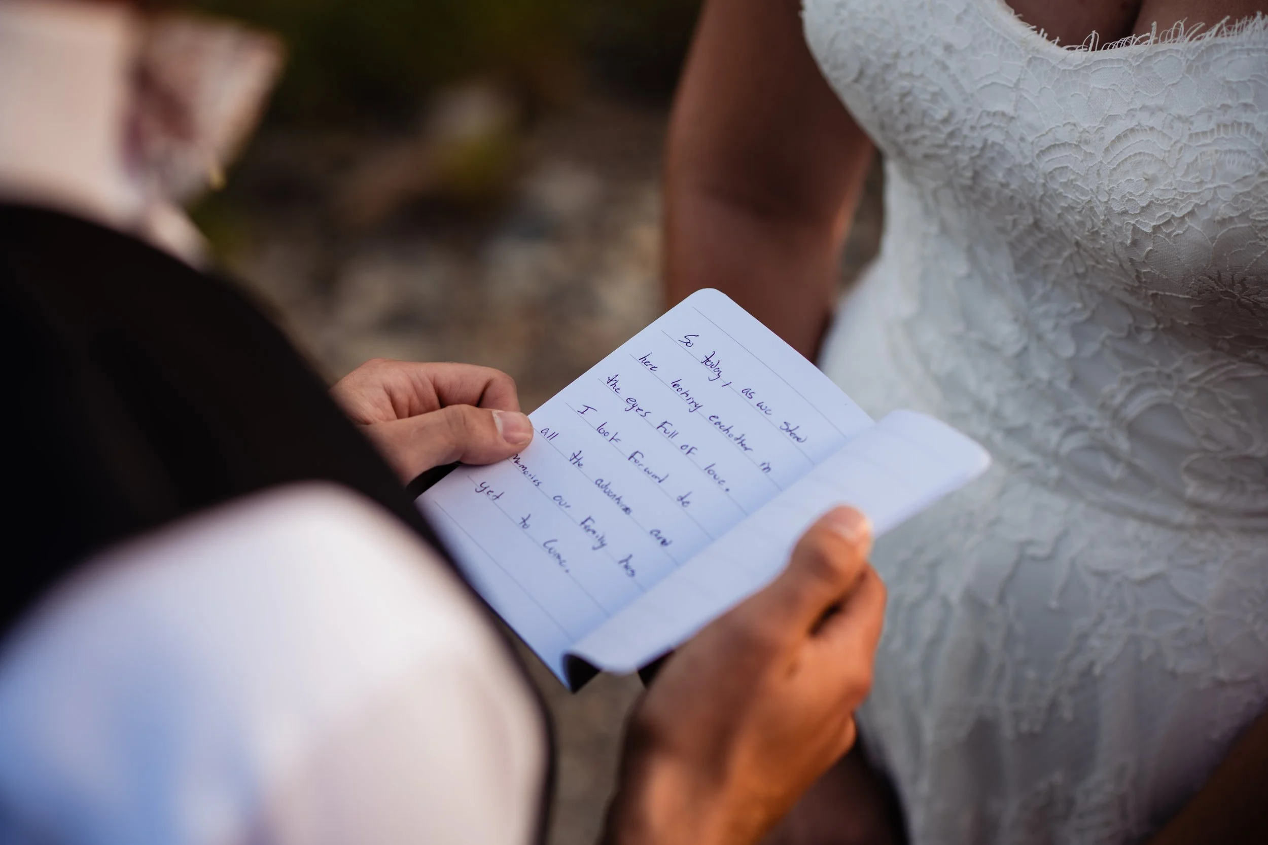 elopemontana_cakevows0025.jpg
