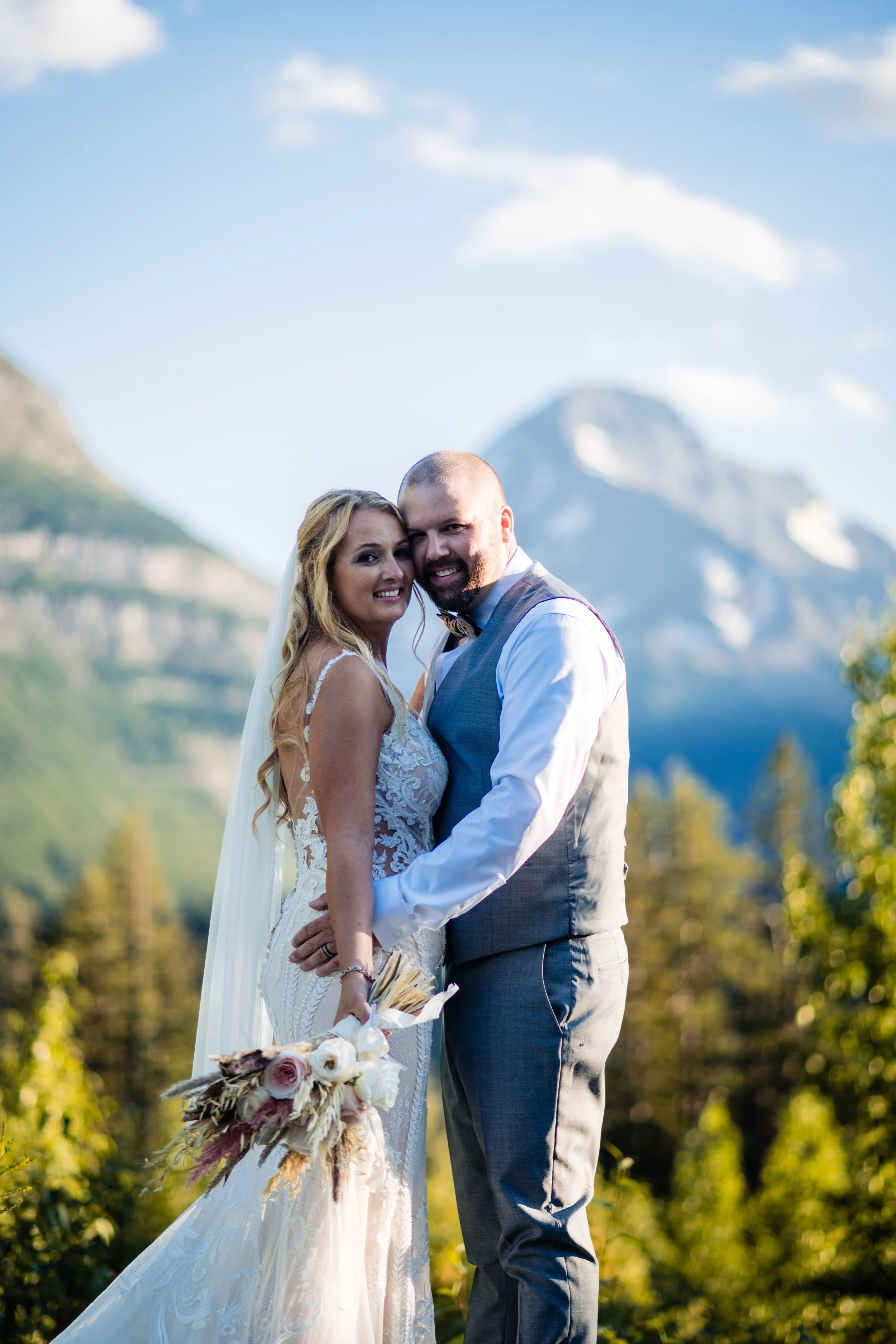 elopemontana_couple0001.jpg