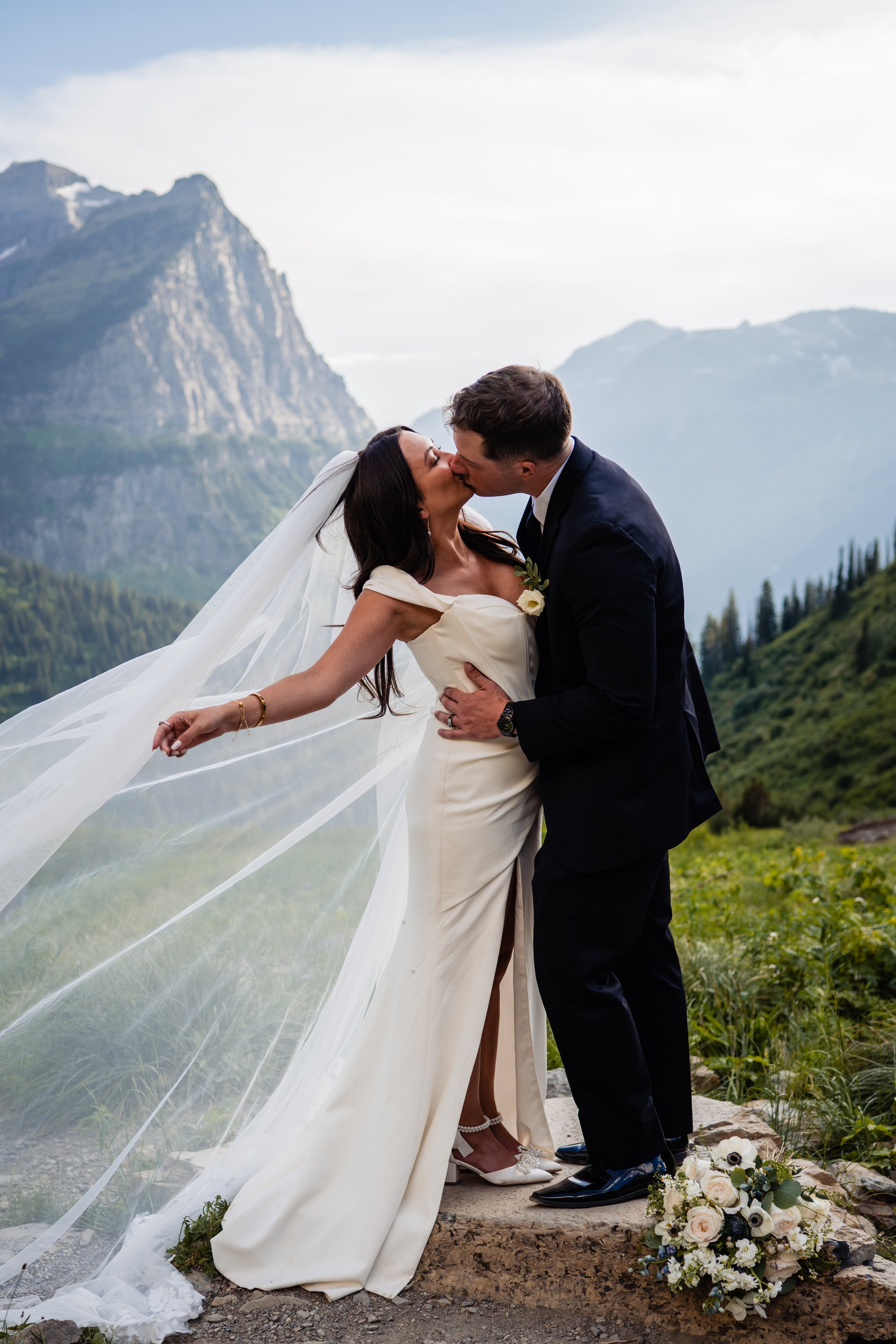 elopemontana_couple0144.jpg