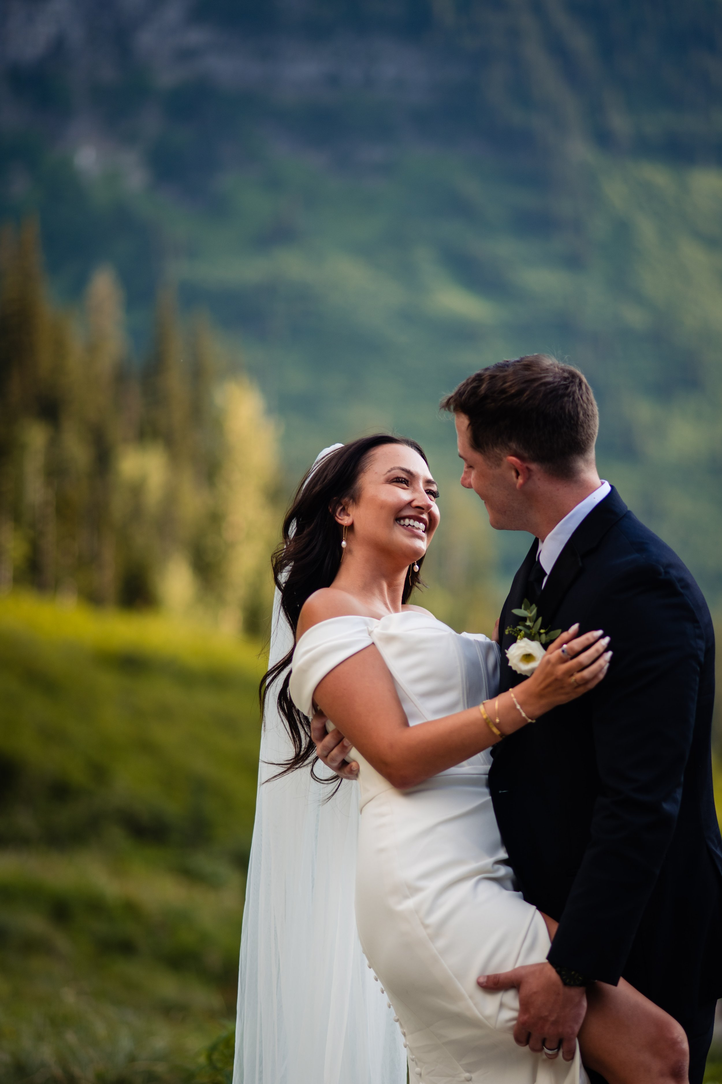 elopemontana_couple0152.jpg