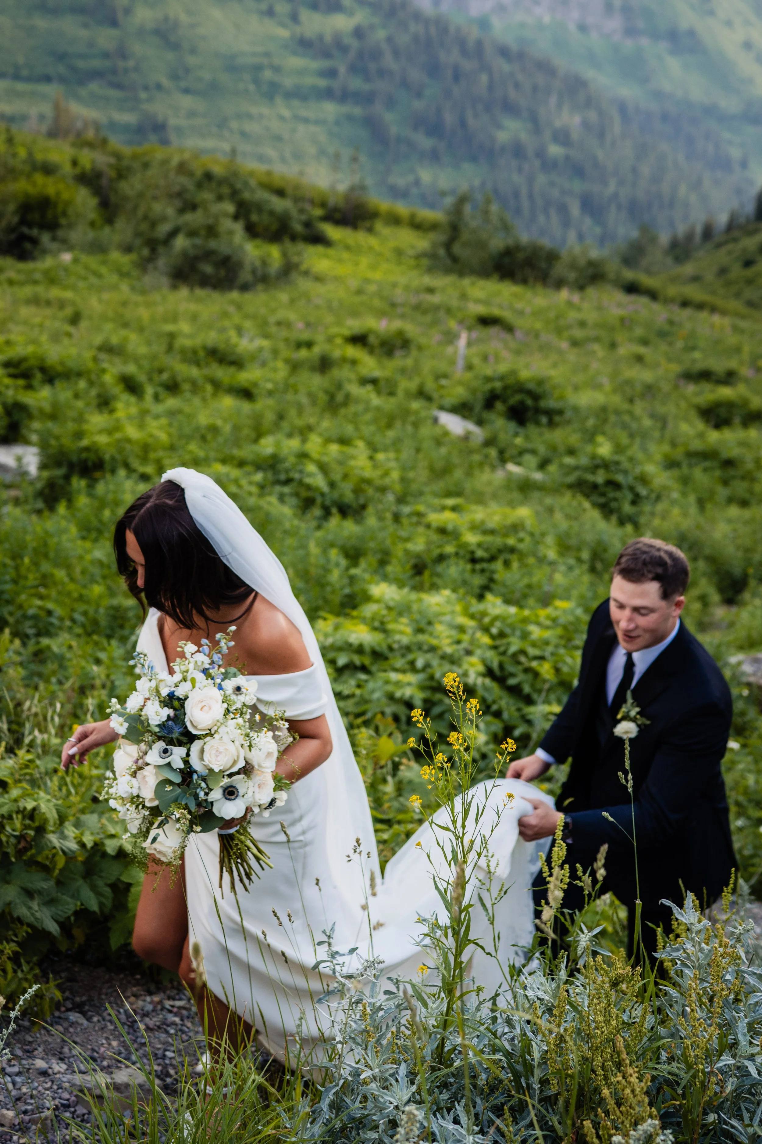 elopemontana_couple0222.jpg