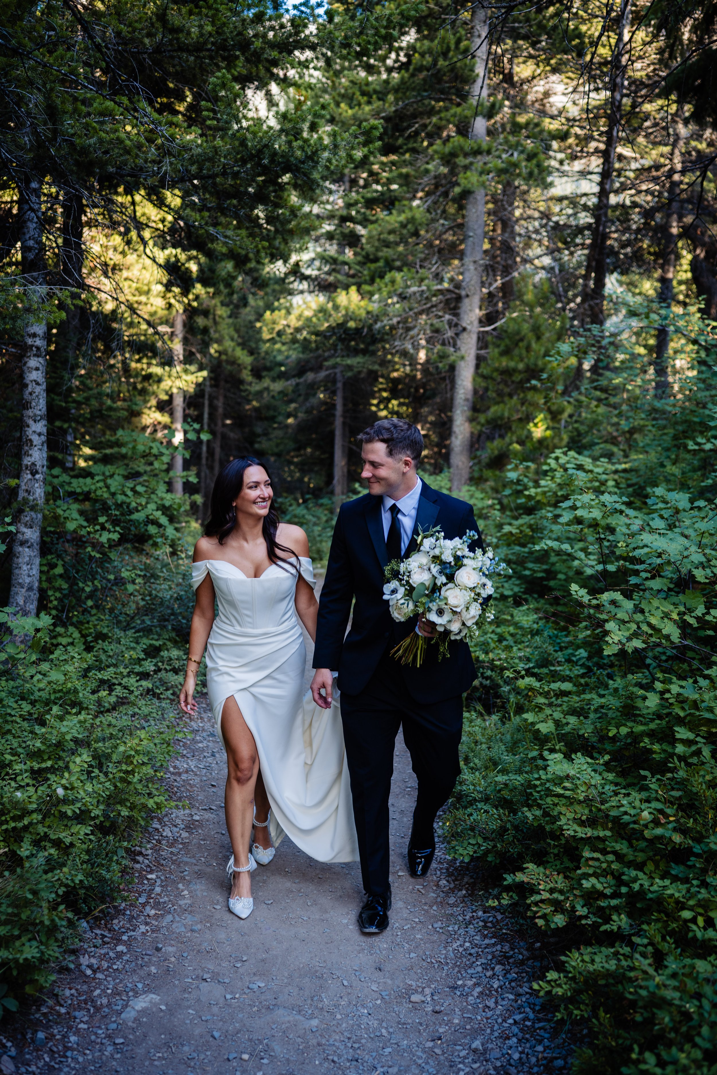 elopemontana_couple0077.jpg