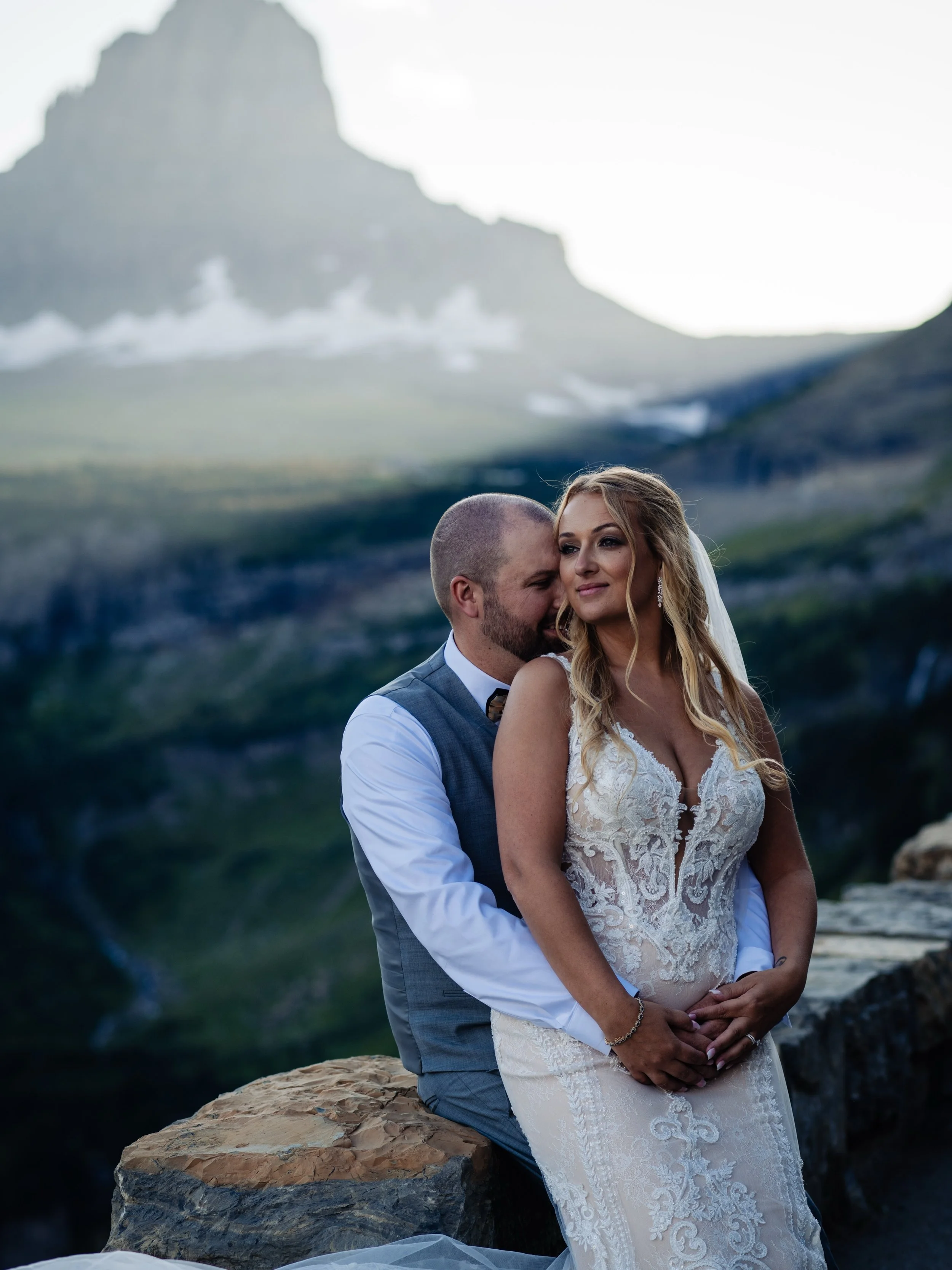Megan &amp; Ryan&rsquo;s Sun Point elopement, surrounded by their closest people 🩷 More on the blog 

Photographer: @lindseyjanephotographer 
Officiant: @berryrelational 
Cake: @mountainmamascupcakery 
Beauty: @honeybeautymt 

🩷
#elopemontana #glac