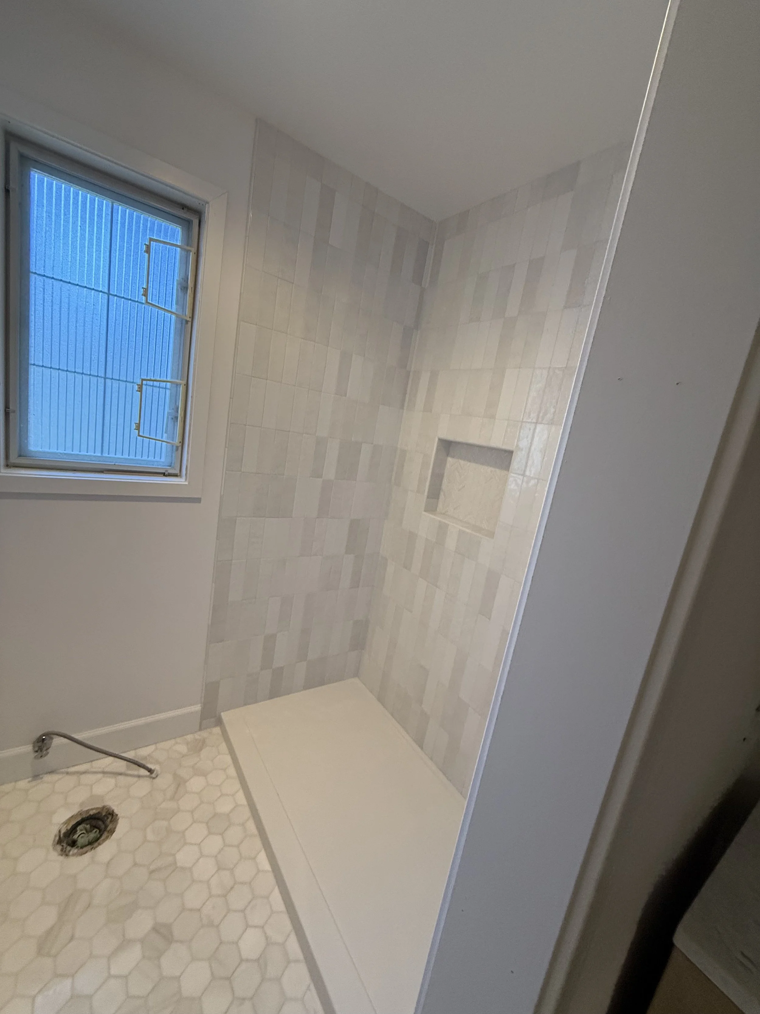 Cloé 2.5" x 8" Glossy Ceramic Tile in White