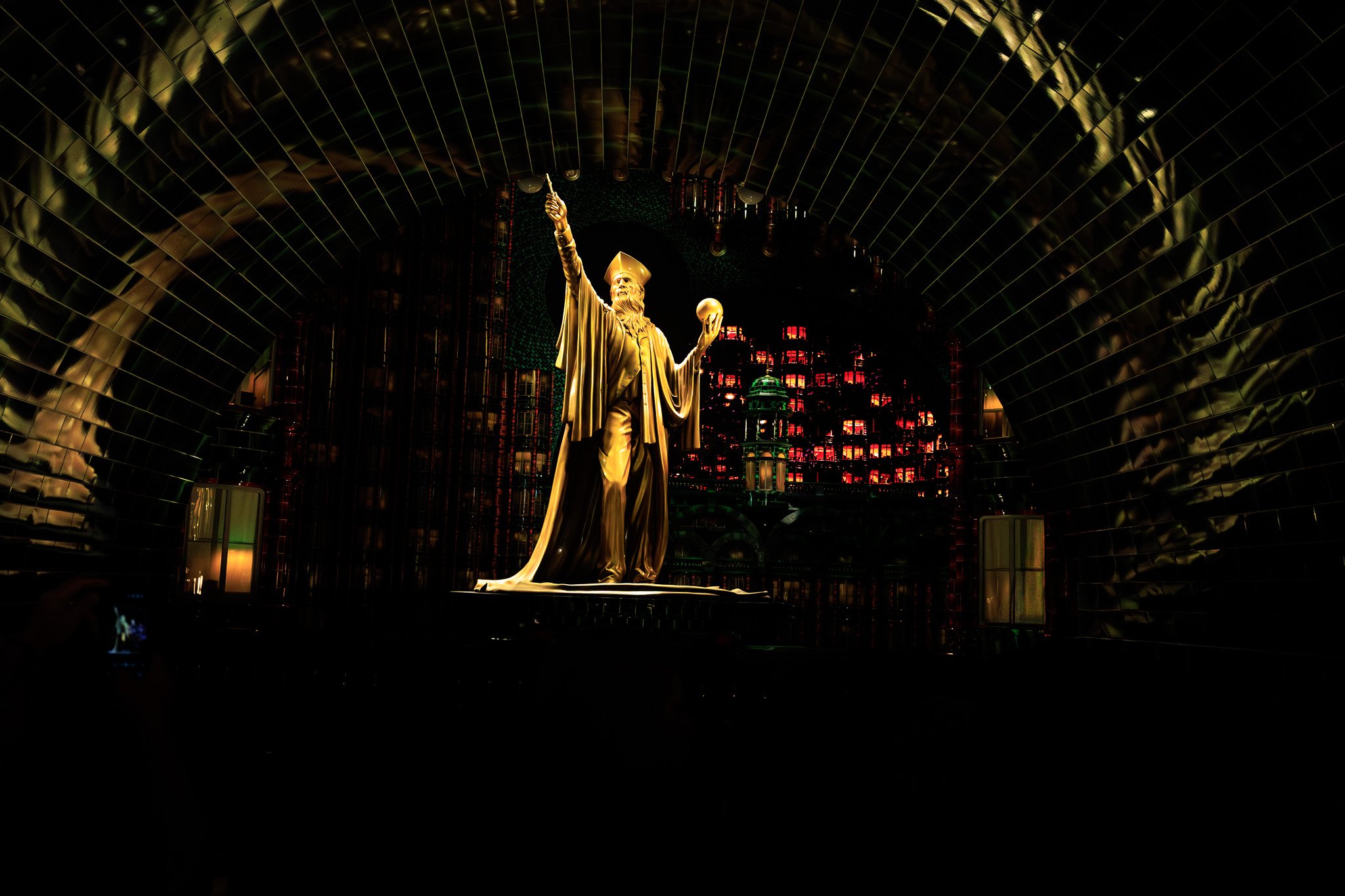 Statue in Ministry of Magic.jpg