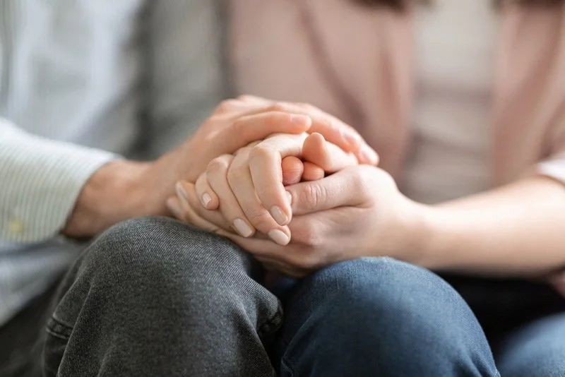 How Relationship Therapy in Toronto Helps Couples</span>