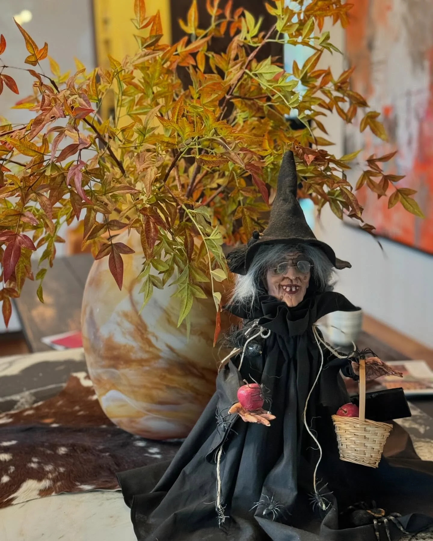 Happy Haunting today!!🎃👻🧙&zwj;♀️#halloweenaccessories #halloweendecor #falldecor #autumncolors