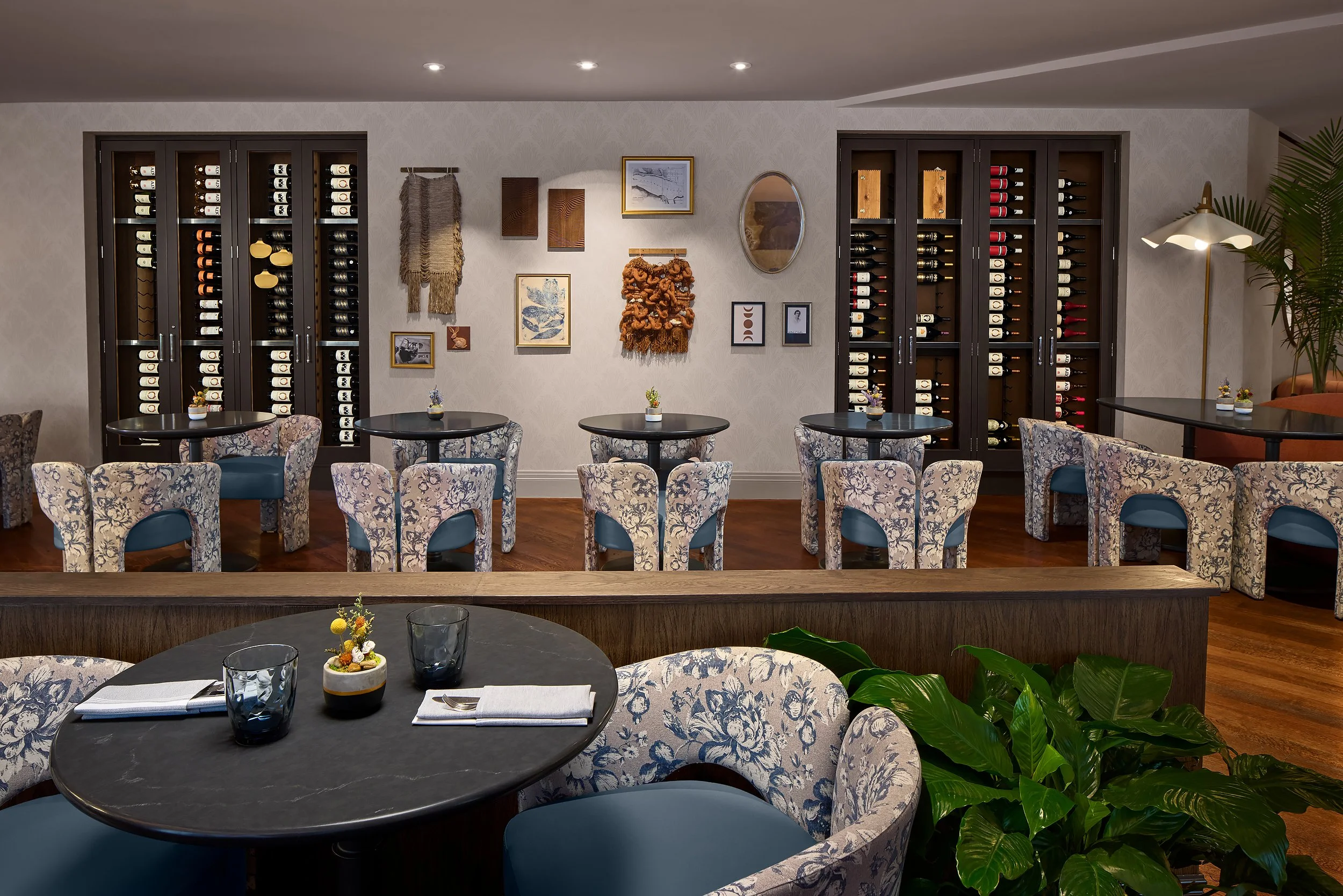 Nobel Fox Restaurant in Le Meridien Arlington