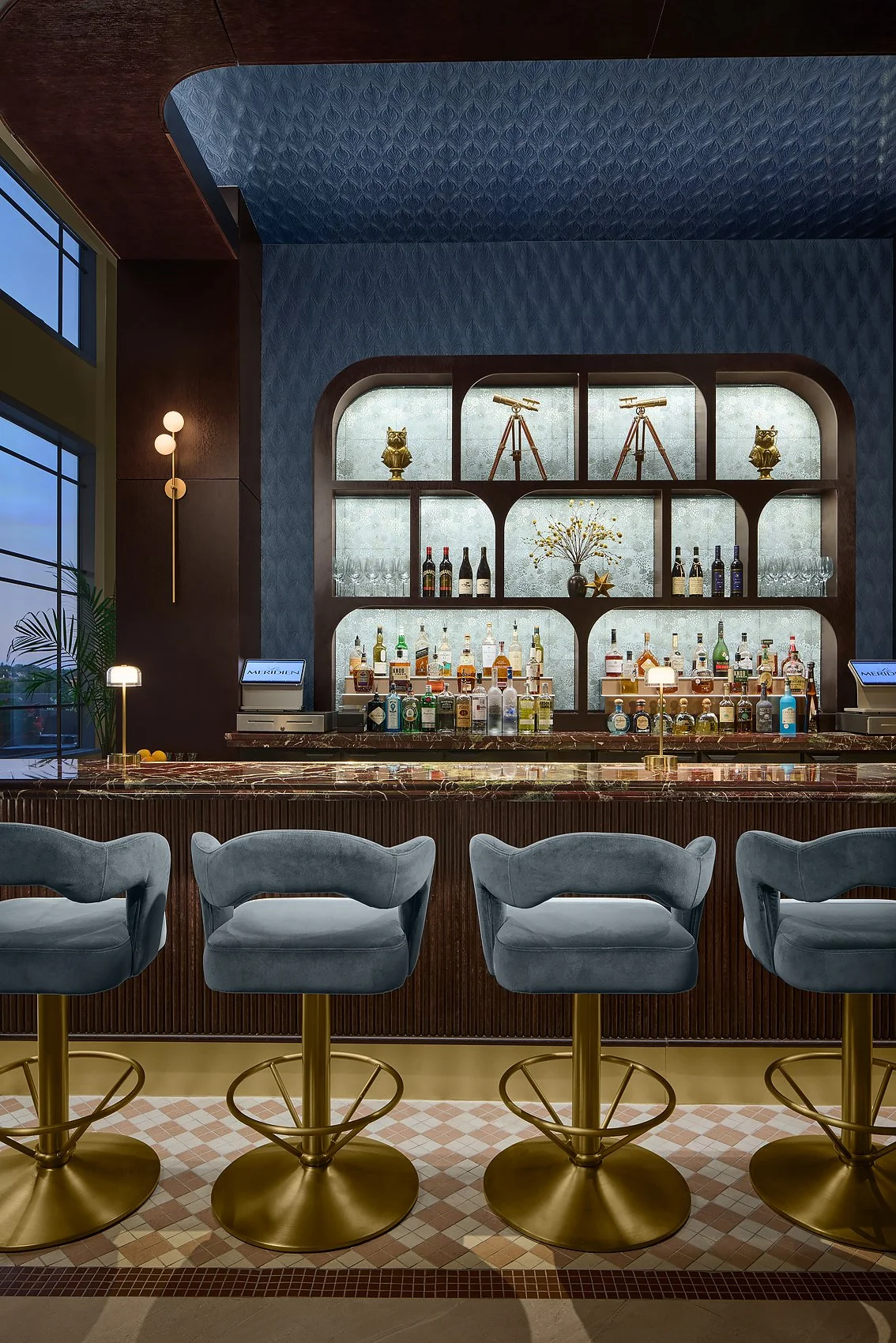 Nobel Fox Bar in the Le Meridien Arlington