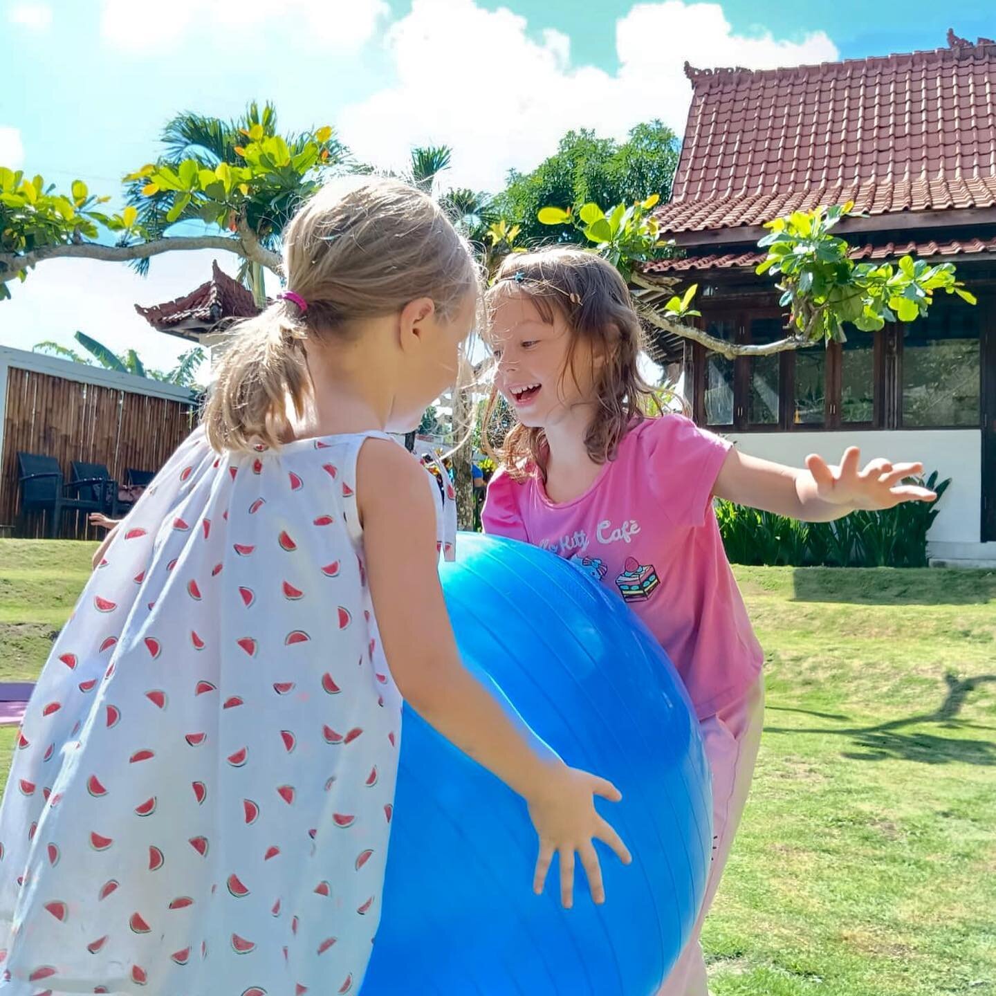 This week&rsquo;s Summer camp highlight. Check out our mad scientists at work! 👩&zwj;🔬👨&zwj;🔬🎈🔬🧪

Join us this Bali summer for our annual holiday camp from 26 June - 21 July! Go ahead and plan your Uluwatu vacation away, while you drop your ch