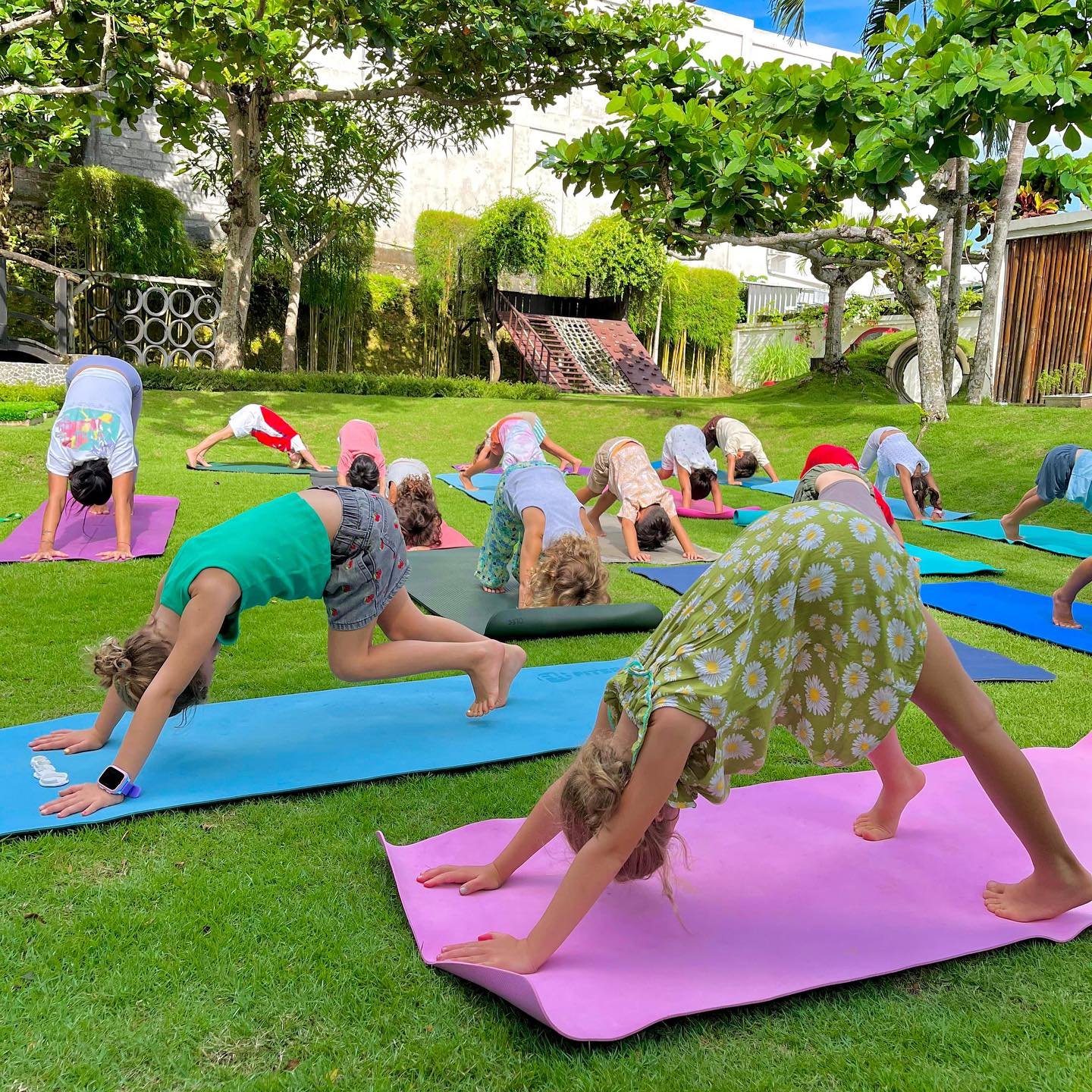 Starting off the New Year with our first yoga session🧘🏽&zwj;♀️🌅 It wasn&rsquo;t only about poses but it was about noticing: How does my body feel? What helps me feel calm?

These mindful and intentional moments support our children to develop life