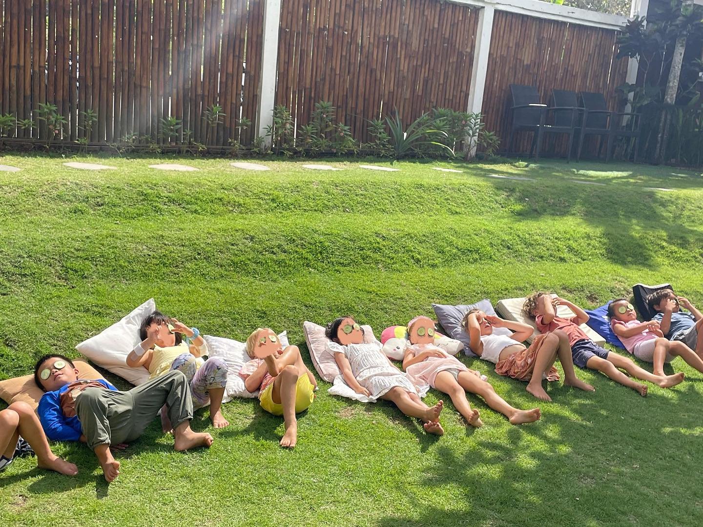 #MindfulMondays💫 A little pause sometimes is all we need 💆🏻&zwj;♀️🥒

mindfulness
#mindful
#mindfullife
#mindfulmoments
#mindfulmoment
#mindfulnesspractice
#mindfulnessmatters
#mindfulkids
#mindfulnesskids
#mindfulnessforchildren
#mindfulawareness