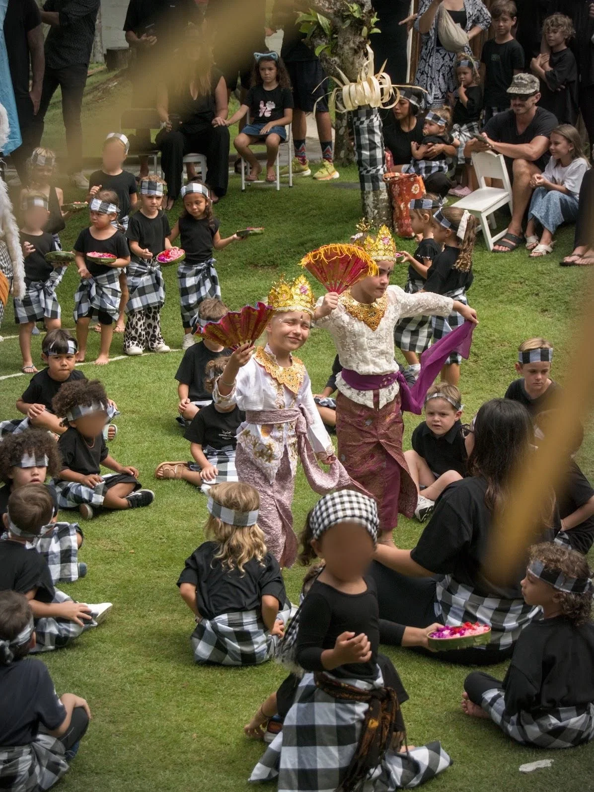 A beautiful portrait of last week&rsquo;s Ogoh-Ogoh parade, captured by one of our lovely family members❤️

📸 @elenkozlova_ 

#anakatelier
#balischool
#preschoolbali
#balikids
#balifamily