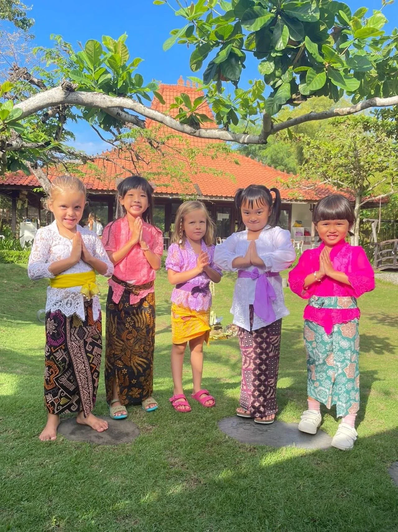 Happy Weekend! 🙏🏻🌸

#anakatelier
#balischool
#preschoolbali
#balikids
#balifamily