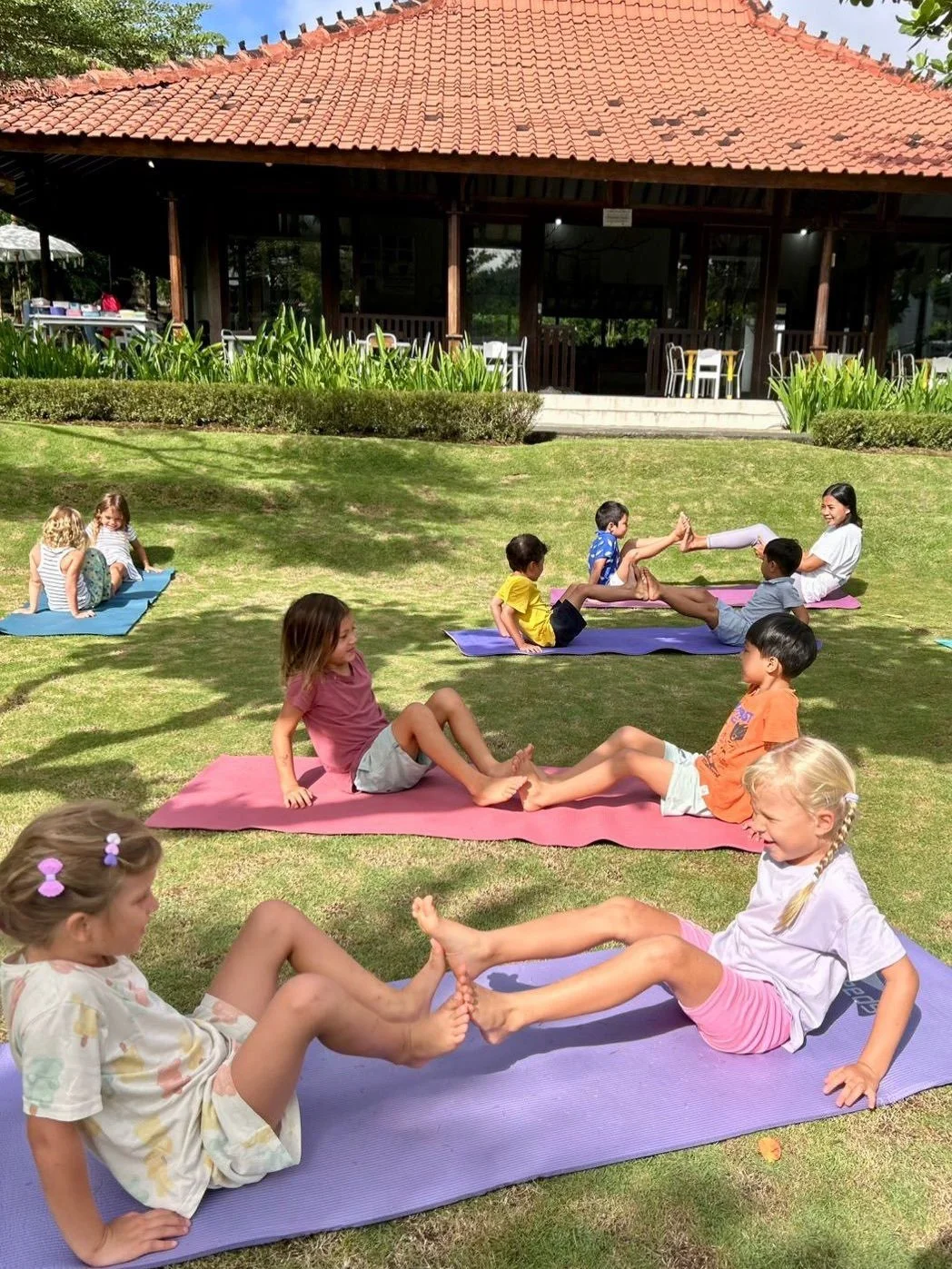 Mindful mornings🧘&zwj;♀️

#mindful
#mindfulmoments
#mindfulkids
#mindfulschools
#anakatelier