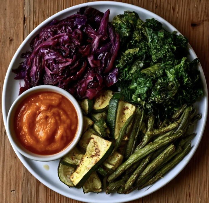 Square Fare Plate of Braised Red Cabbage, Steamed Kale, Roasted Zucchini, Roasted Green Beans, Jerk Mango Sauce