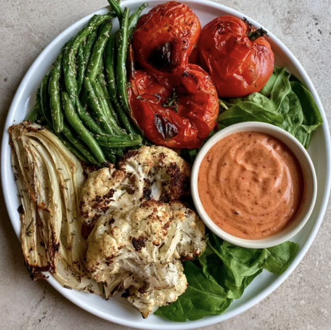 Square Fare Plate of Roasted Tomatoes, Lemon Herb Green Beans, Roasted Cauliflower, Roasted Fennel, Fresh Spinach, Strawberry Fennel Vinaigrette
