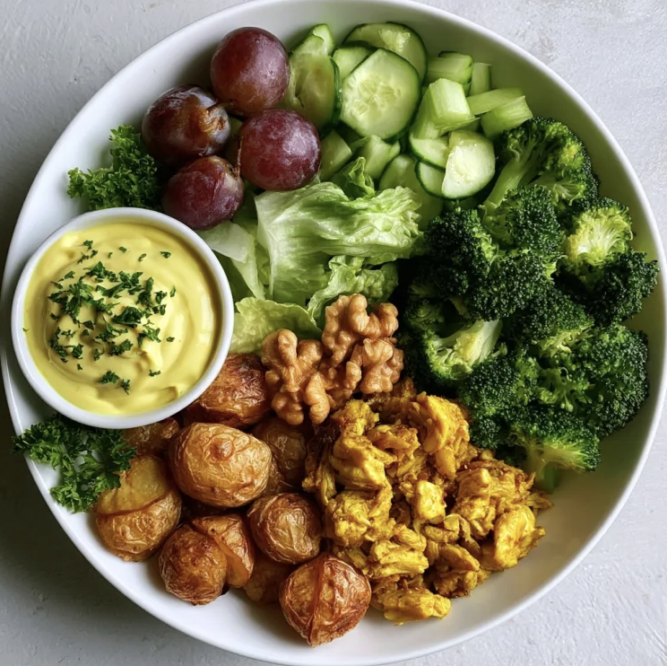 For Pros: Picnic Garden Bowl with Curry Shredded Chicken, Roasted Potatoes, Broccoli, Cucumber, Celery, Lettuce, Grapes, Walnuts, Parsley, Curry Yogurt Sauce