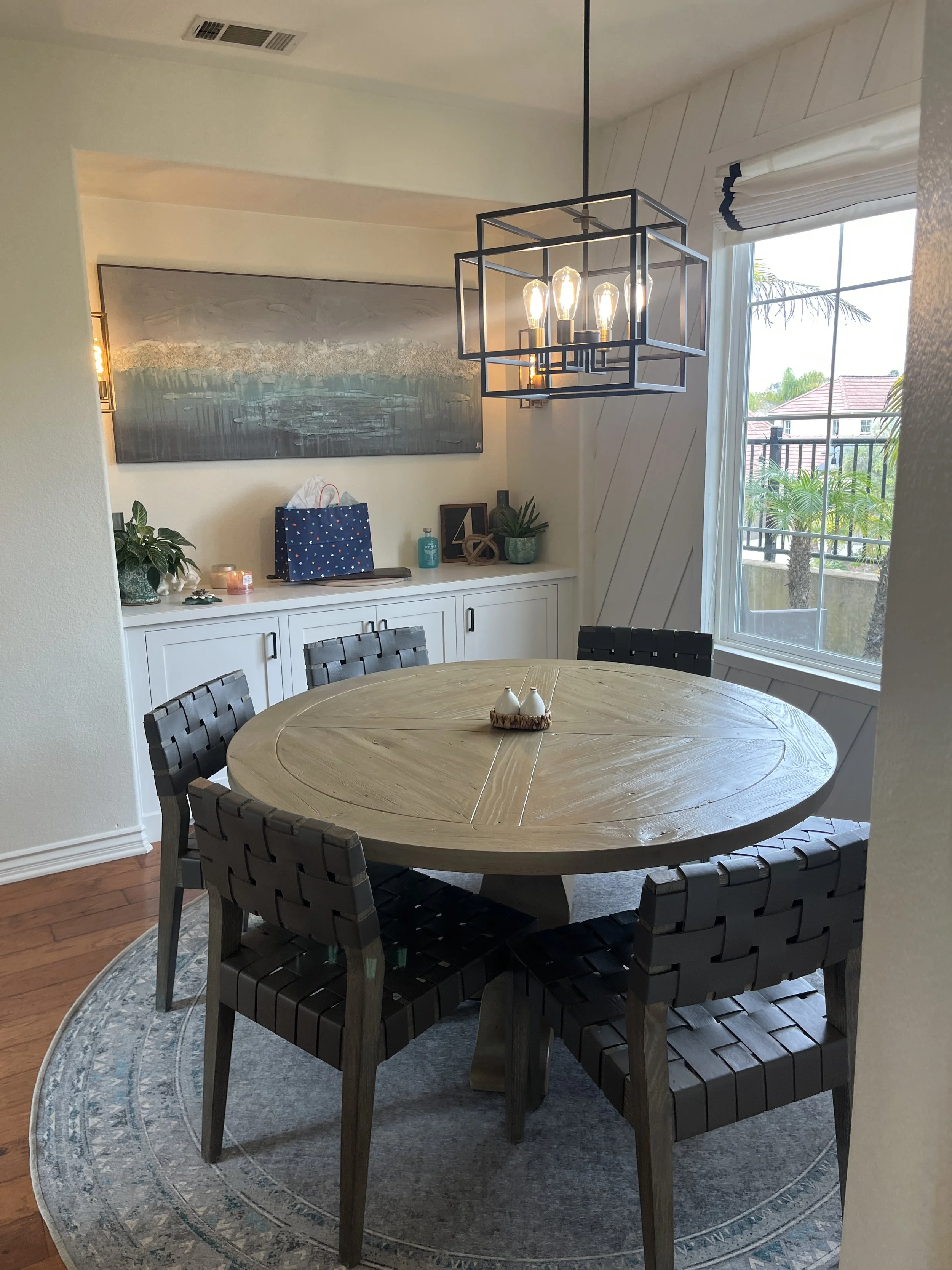  Dining room before picture 
