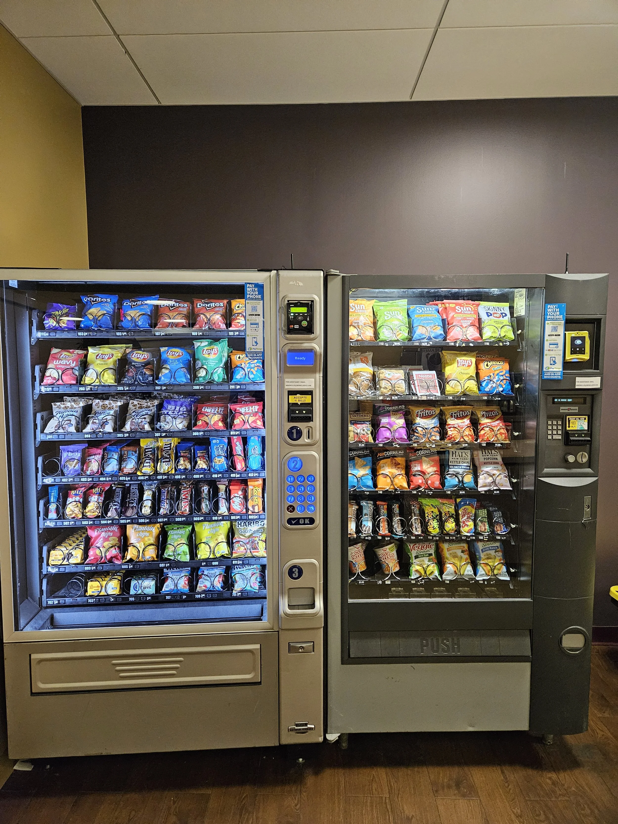 Vending Machine with Card Reader