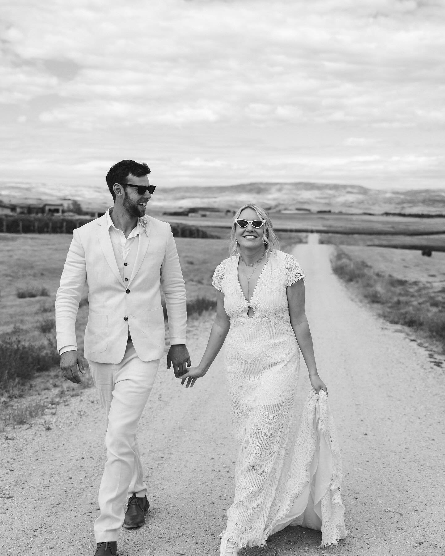 One of my favourites from R&amp;M&rsquo;s first look. 🤍

#alexandrawedding #vineyardwedding #alexandraweddingphotographer #otagoweddingphotographer #diywedding #nzweddingphotographer #newzealandweddings #nzwedding #nzweddingphotography #newzealandwe