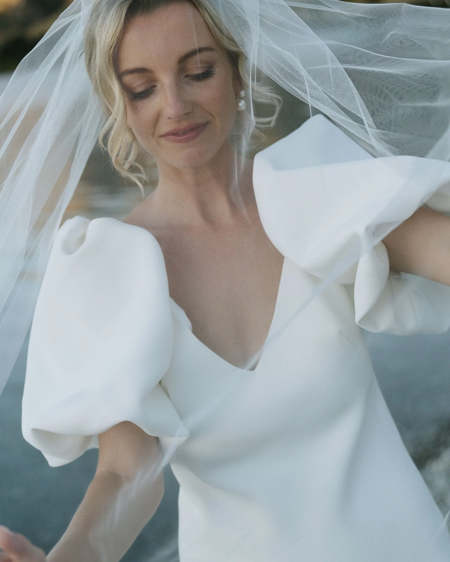 Some beautiful snaps from one of my favourite weddings last season - the smiliest bride everrrr @ashton.mrks 🥹🤍✨

Celebrant: @siobhainthecelebrant 
HMU: @superhair0 @janinejosephmakeup 

#nzweddings #nzweddingphotographer #newzealandweddings #nzwed