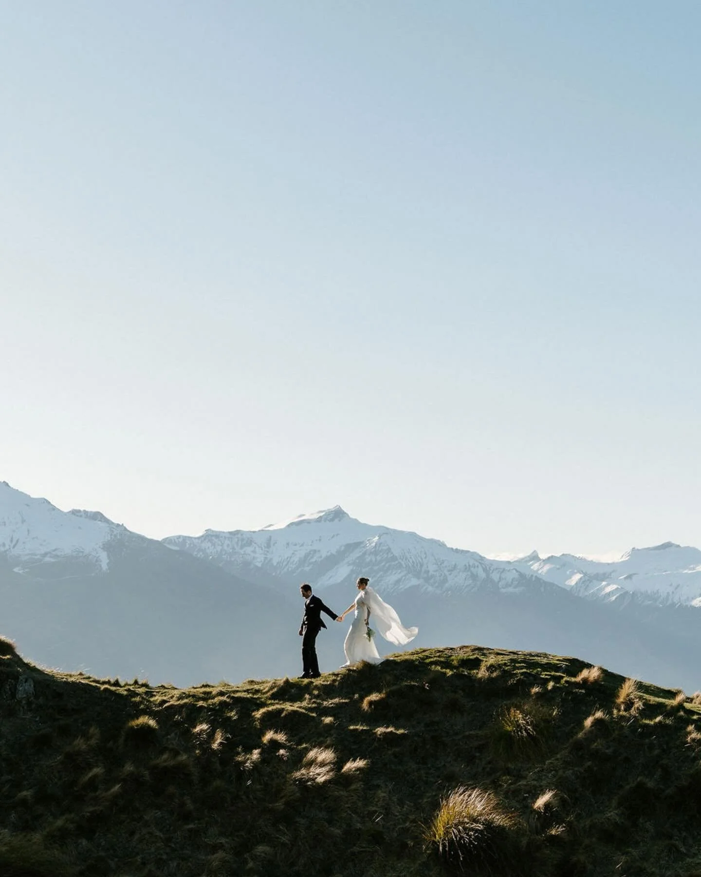 Favourites from a magical afternoon up at Coromandel Peak for C&amp;H, coming all the way from Germany to elope in our beautiful mountains ✨

@epmakeupnz 
@wanakahelicopters 
@coromandelpeak 

#helielopement #wanakaphotographer #coromandelpeak #nzelo