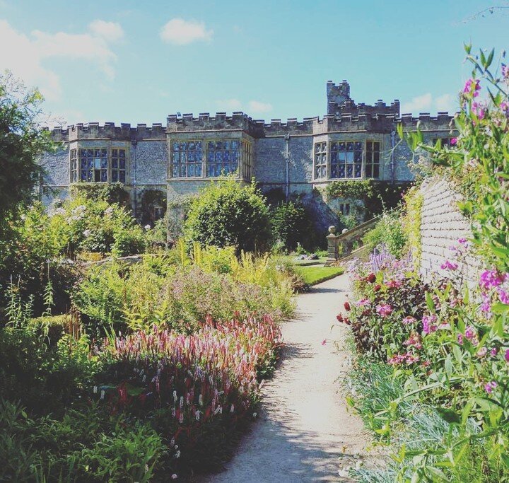 Book direct with us this Spring &amp; Summer and receive 15% off normal admission prices at Haddon Hall 🌷🌳. 

This offer is available from Saturday 1st of April until Sunday 24th September and applies only for direct bookings made over the phone or