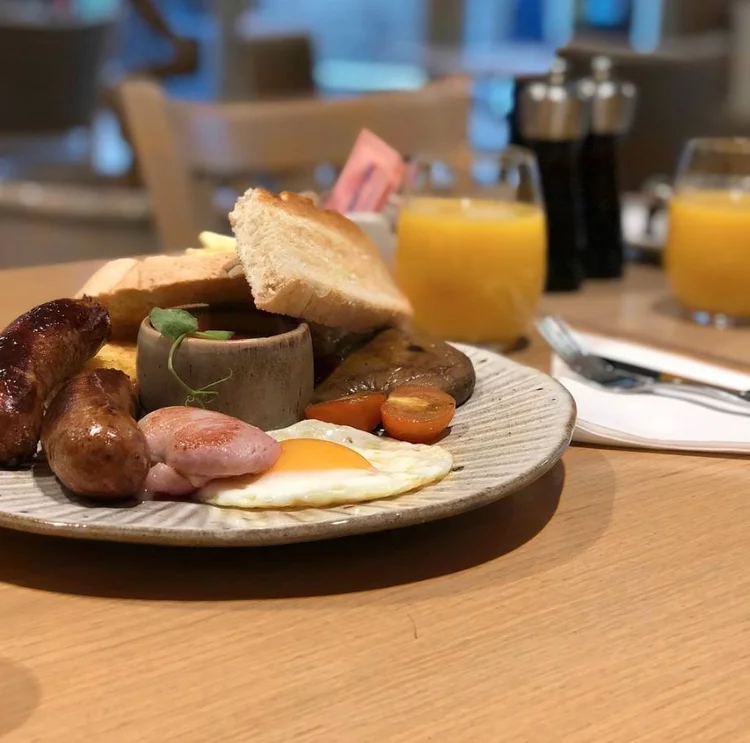 Breakfast at The H Bar