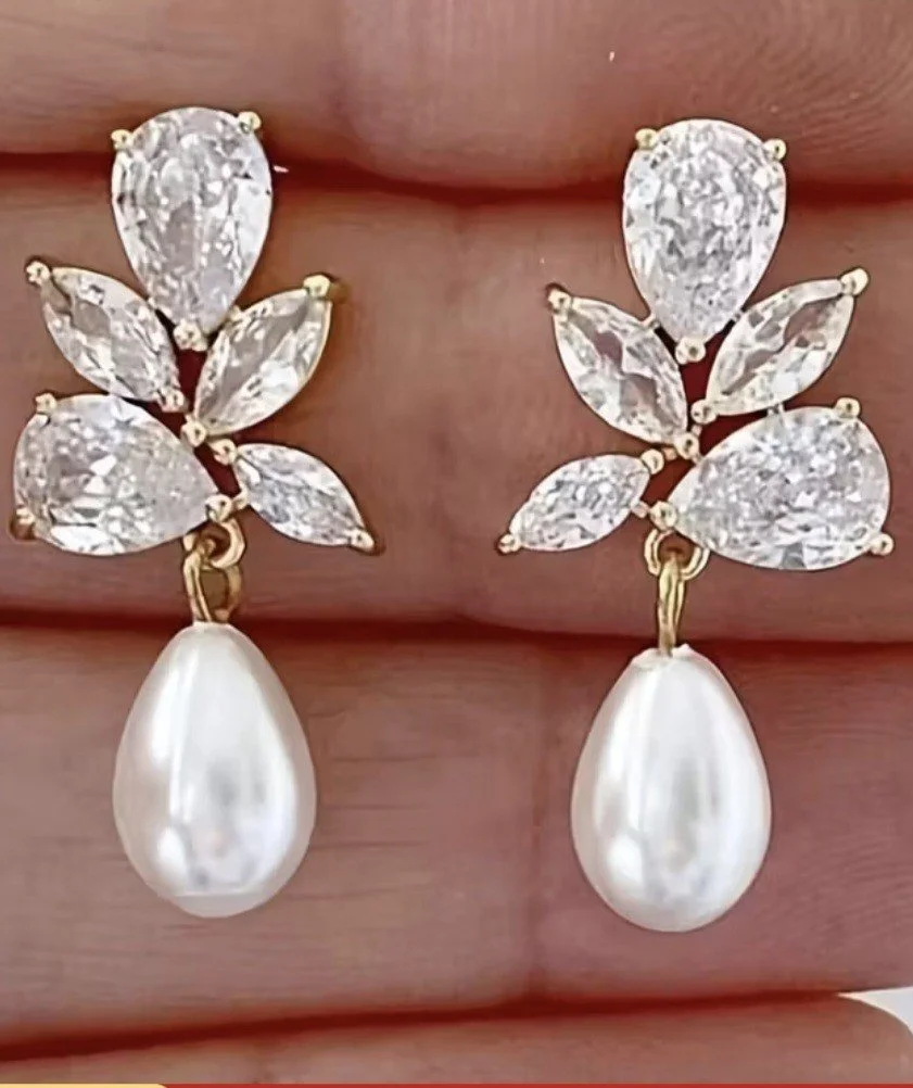 Mirabella Pearl  Earrings