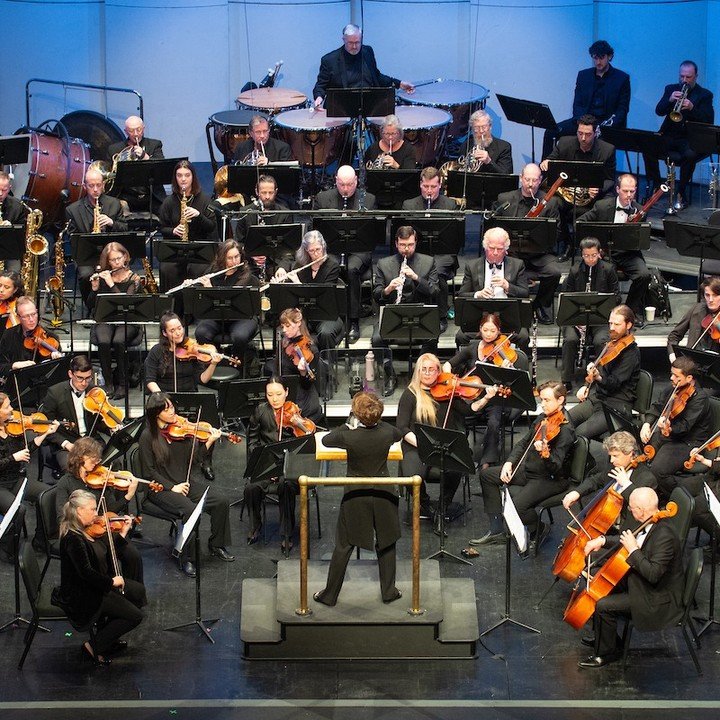 Do you like magic? In 6 days, prepare to be amazed as we fit an 80-person Reno Phil Chorus on stage with the Orchestra for Mahler's Fifth Symphony! Watch the chorus, orchestra, and @jacquelynstucker April 20 and 21 at @pioneercenter for the season fi