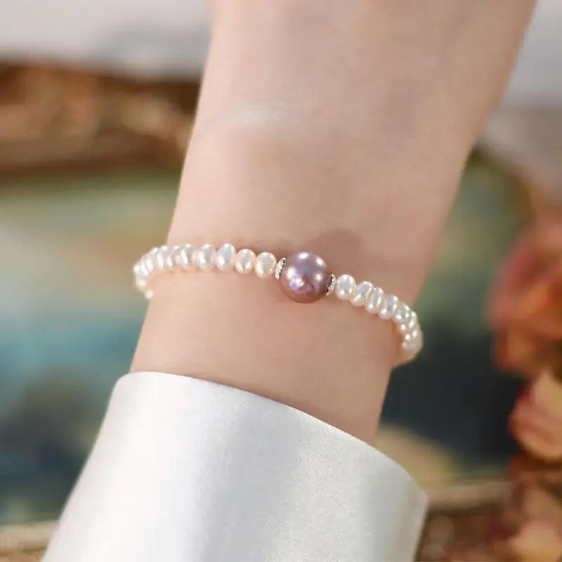 Ezra Pearls