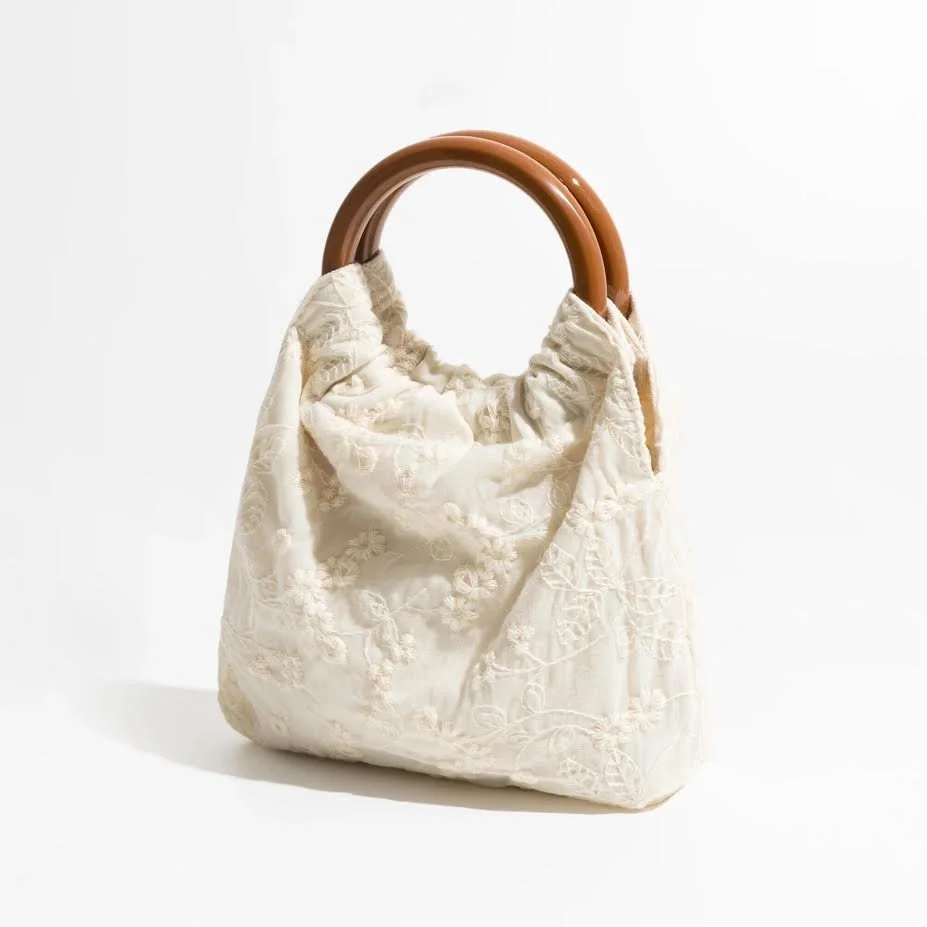 Amelie Cotton Pearl Chesnut Flower Bag
