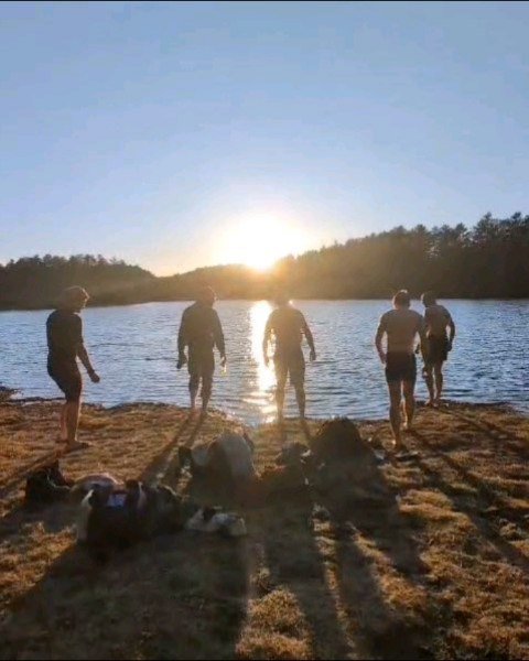 Introducing the &quot;Canadian dream&quot; to our international students friends at Algonquinpark