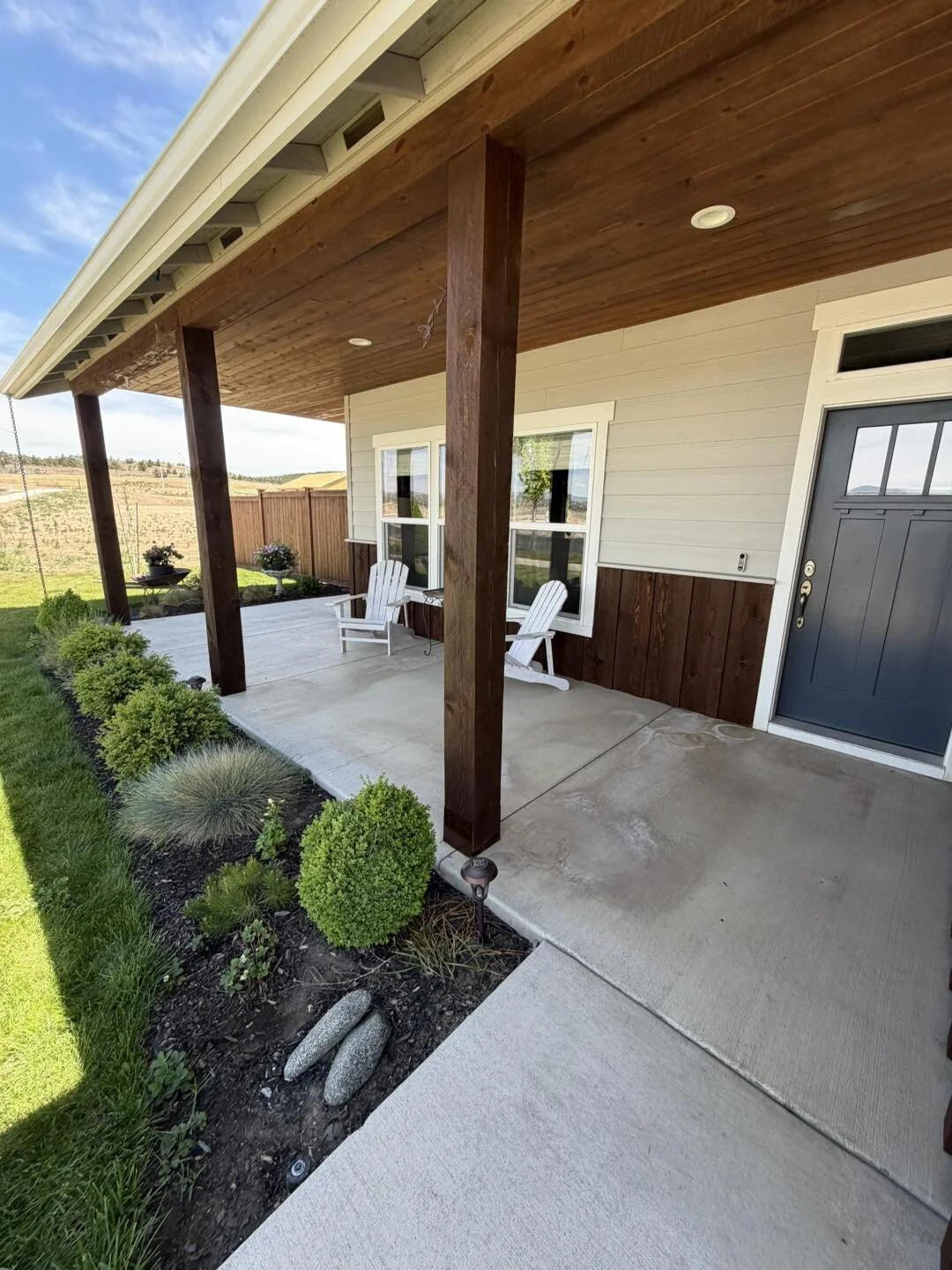 exterior-house-staining-covered-porch-prineville.jpg